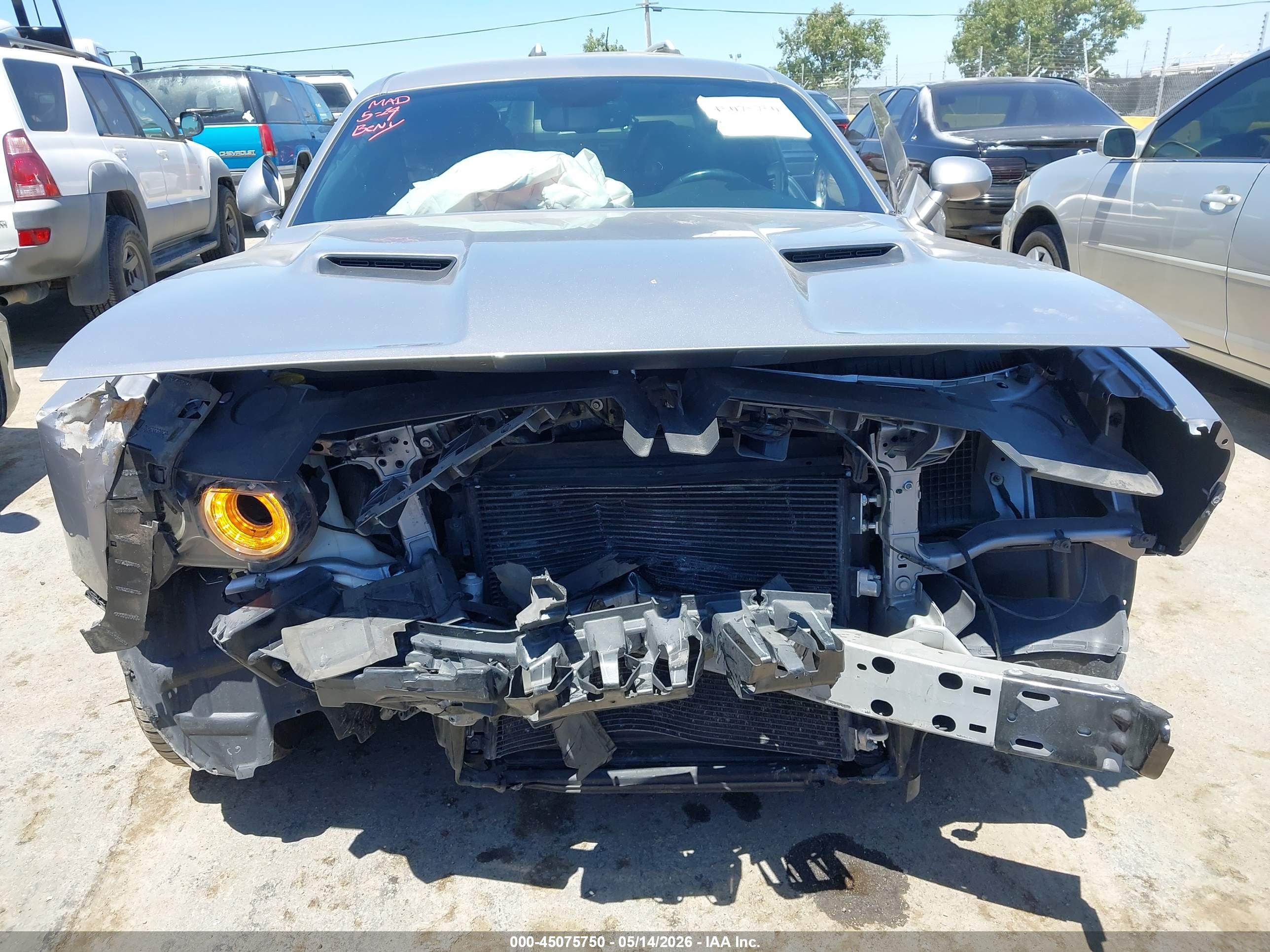 DODGE CHALLENGER image 6