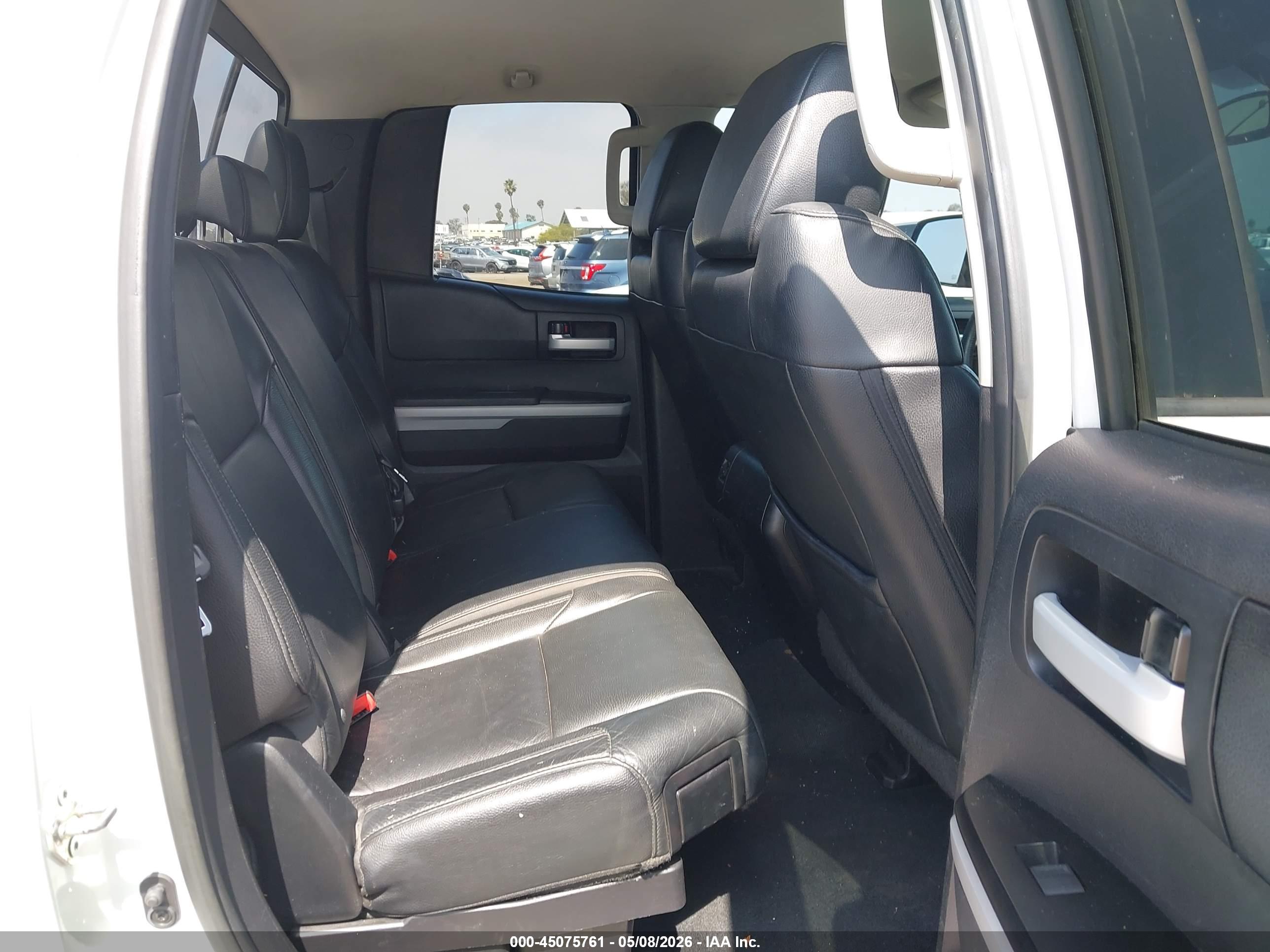 TOYOTA TUNDRA image 8