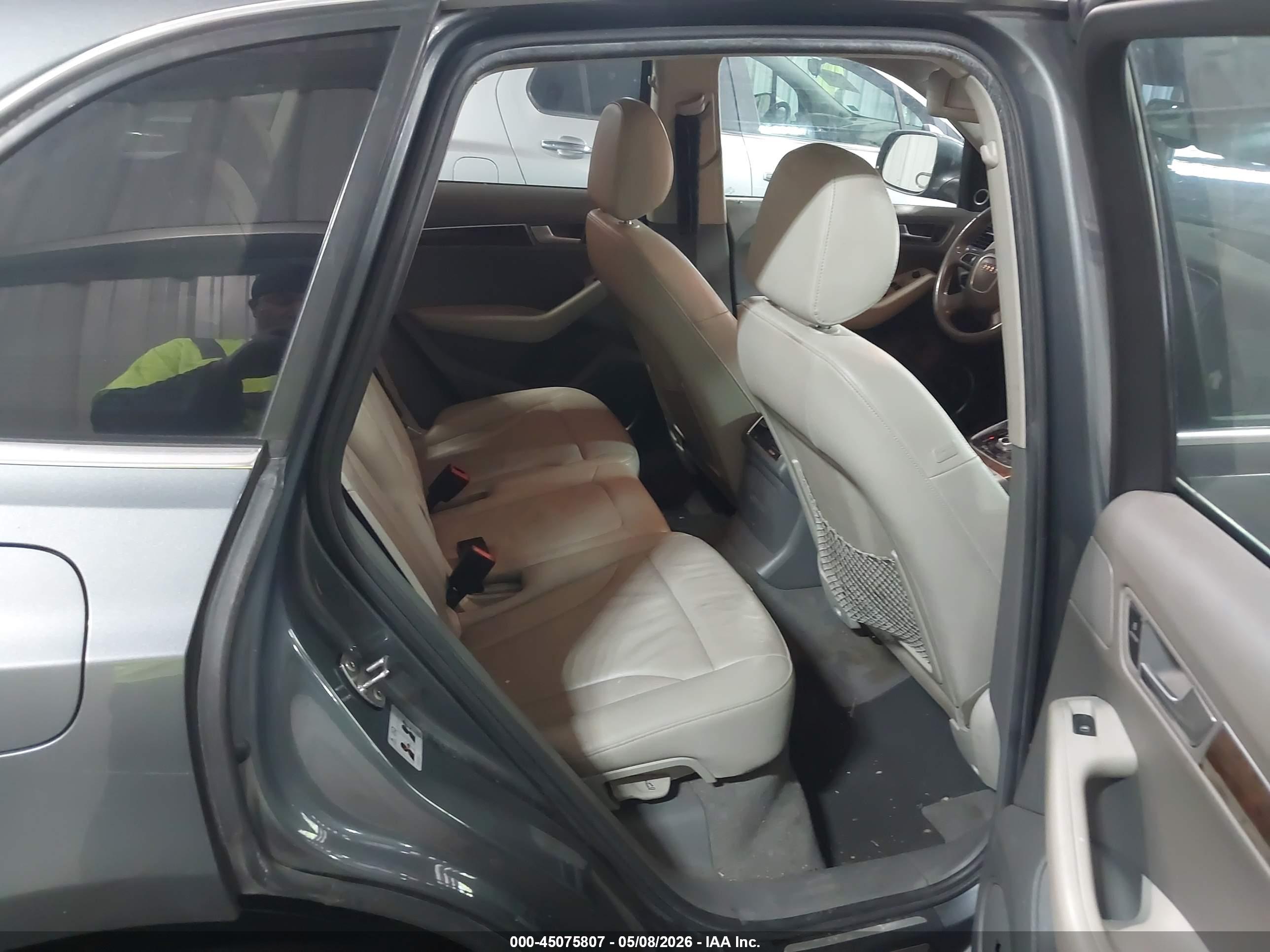 AUDI Q5 image 8
