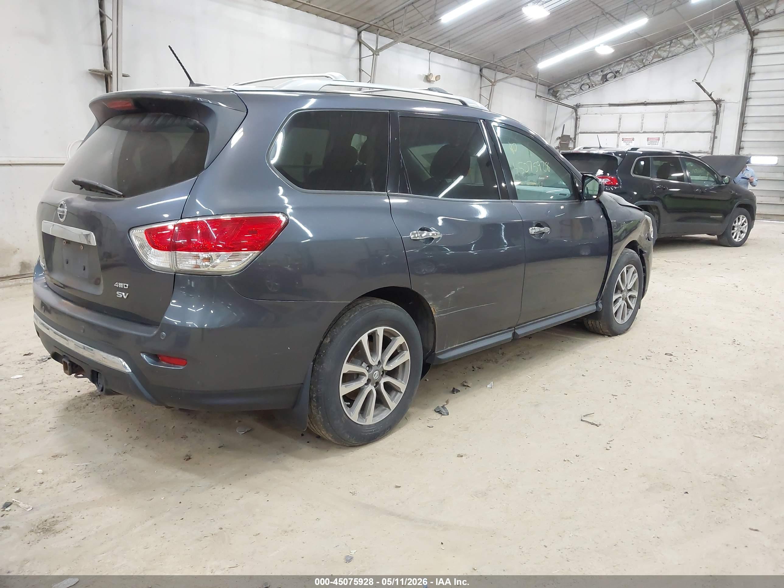 NISSAN PATHFINDER image 4