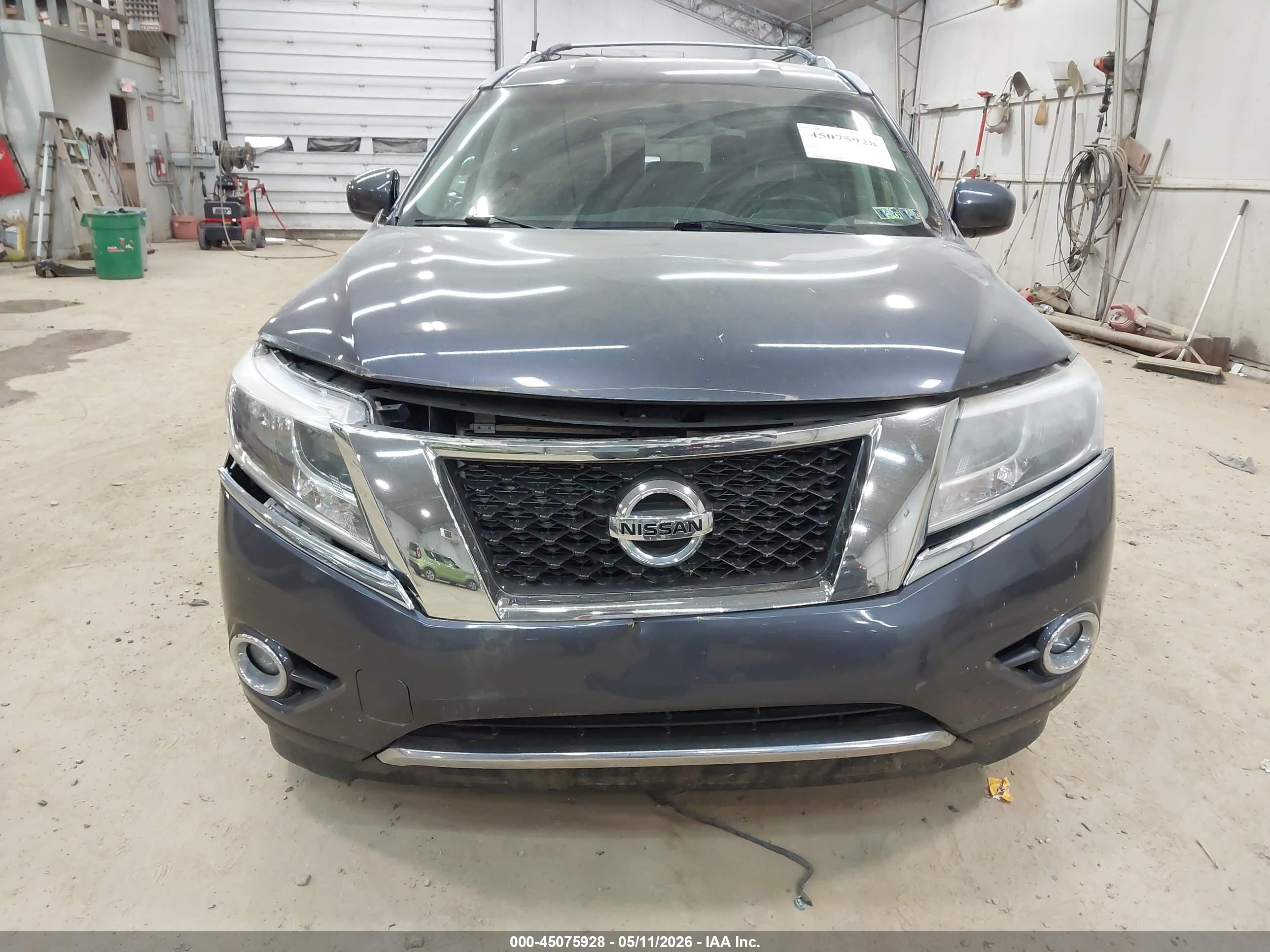 NISSAN PATHFINDER image 6