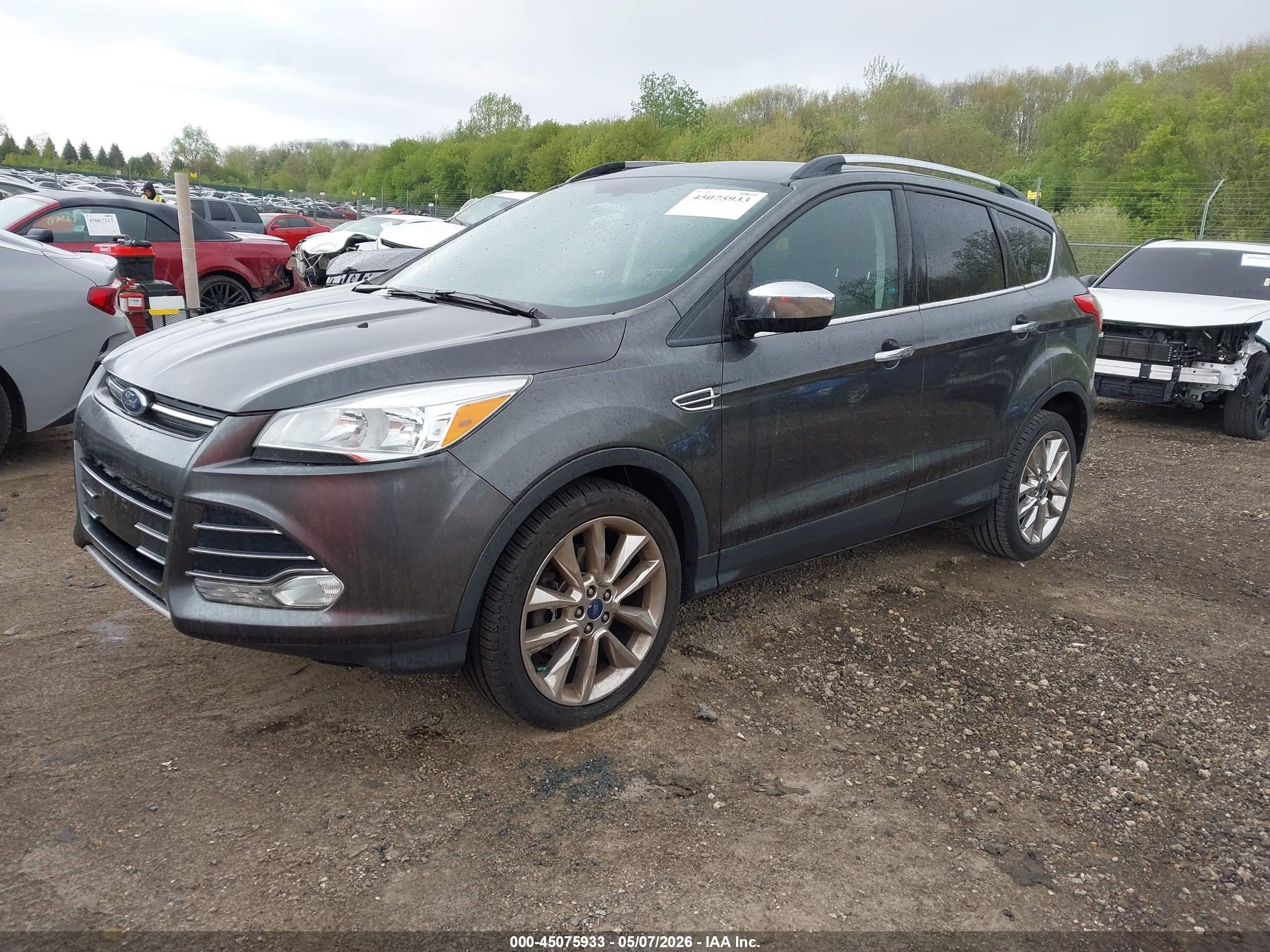 FORD ESCAPE image 2