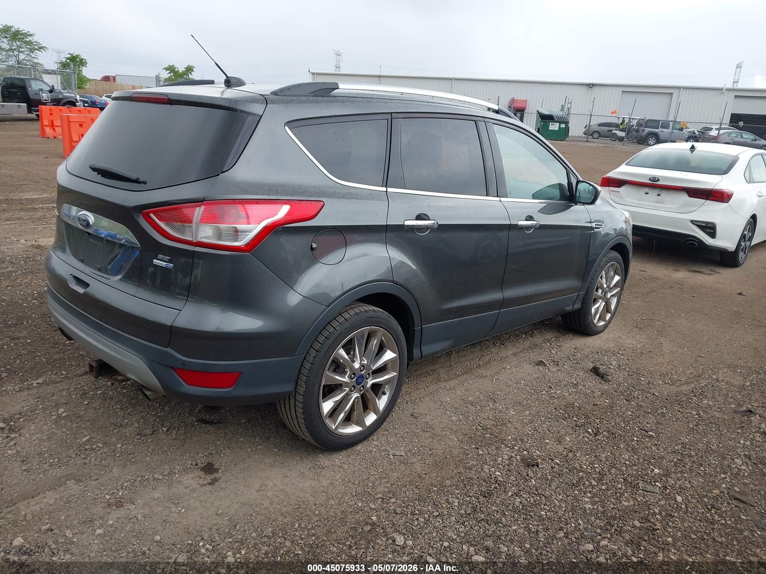 FORD ESCAPE image 4