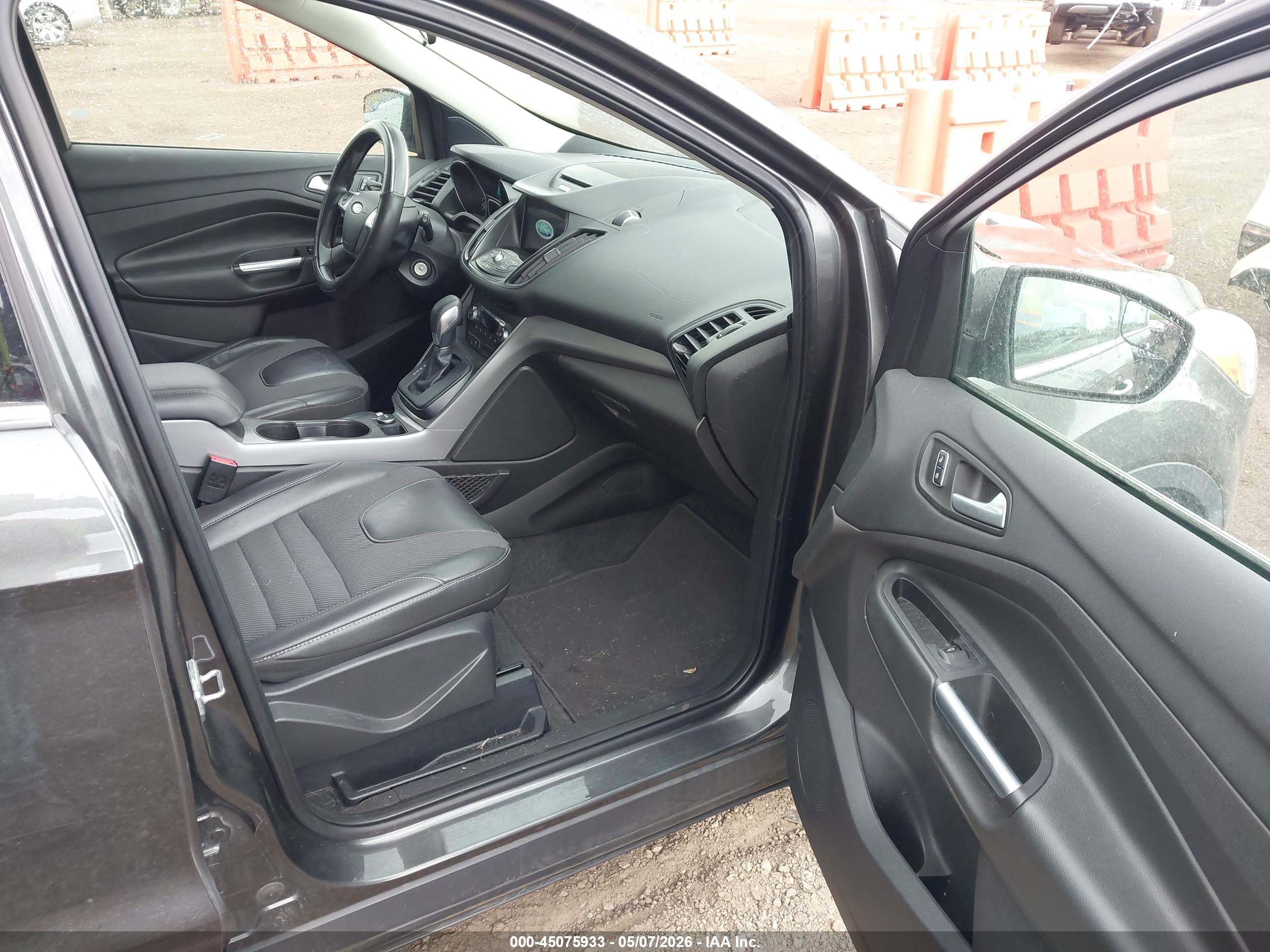 FORD ESCAPE image 5