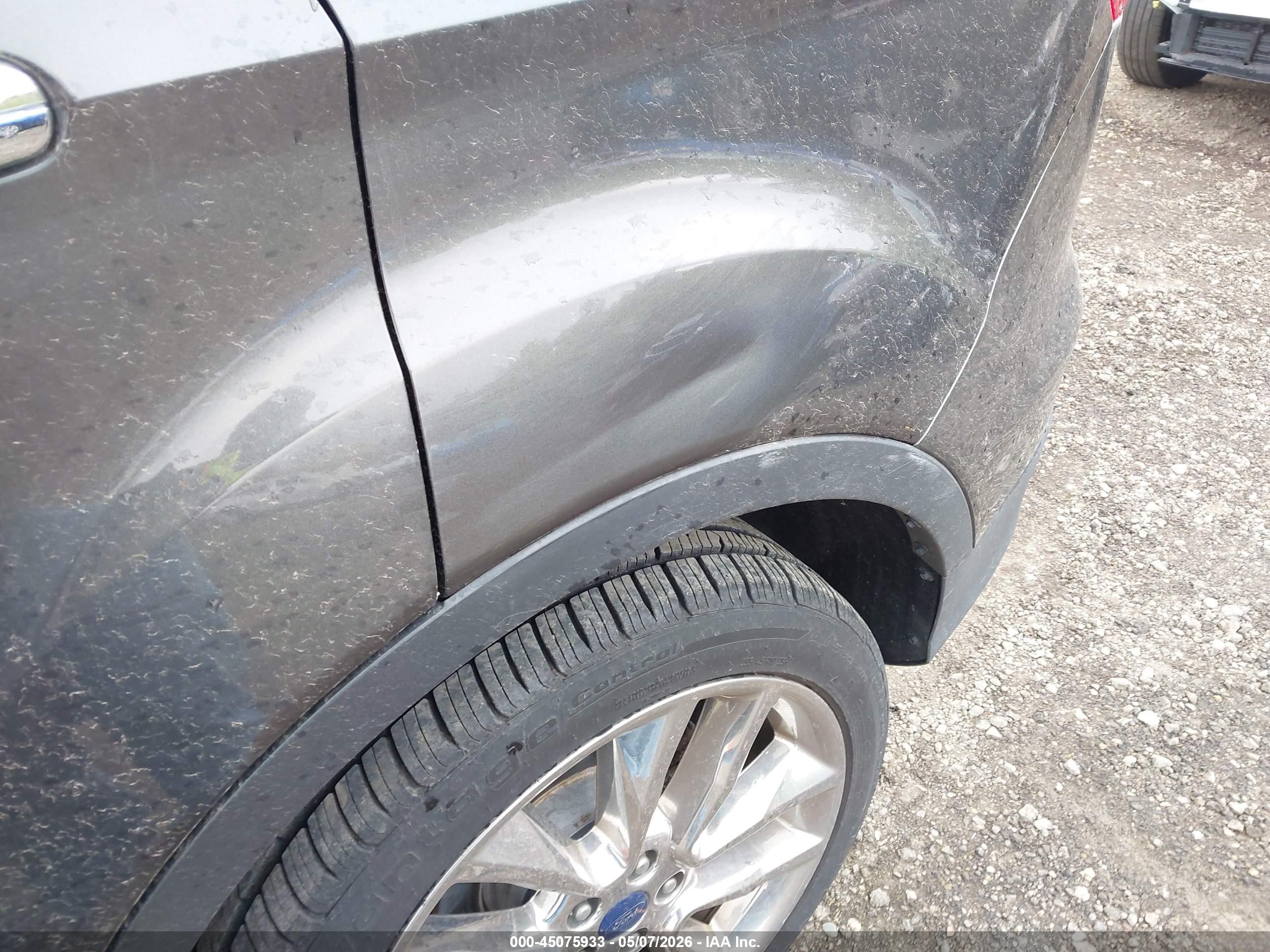 FORD ESCAPE image 6