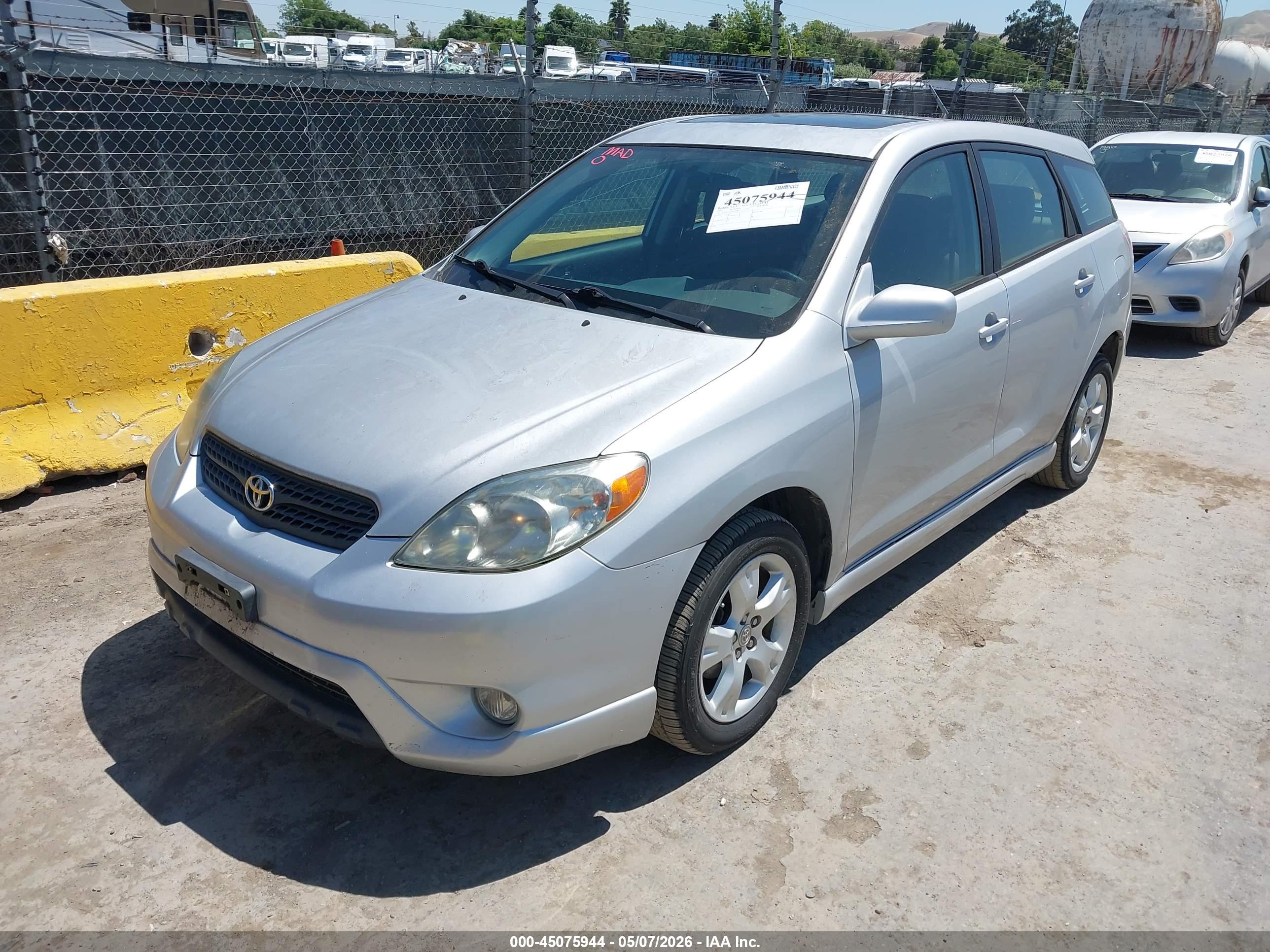 TOYOTA MATRIX image 2