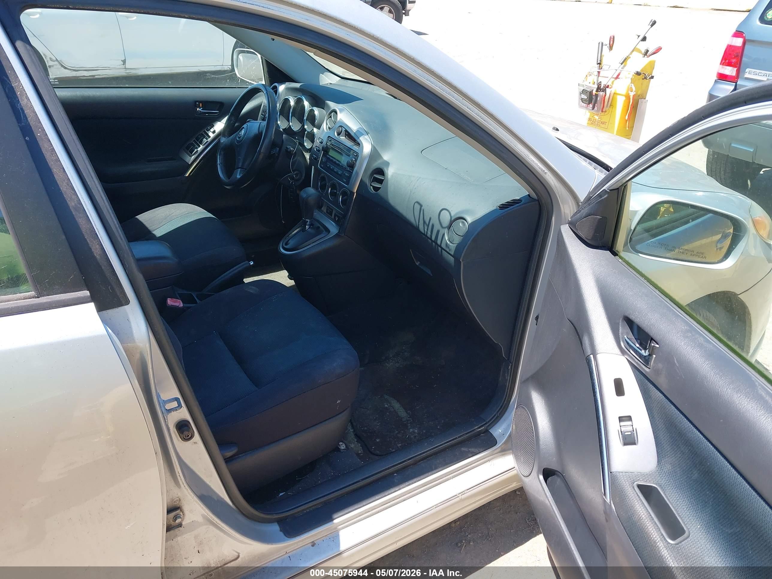 TOYOTA MATRIX image 5