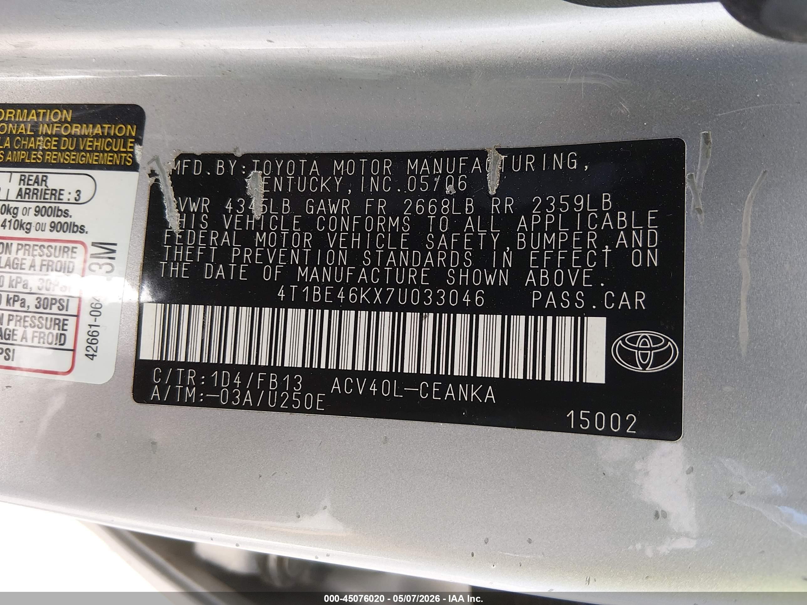 TOYOTA CAMRY image 9