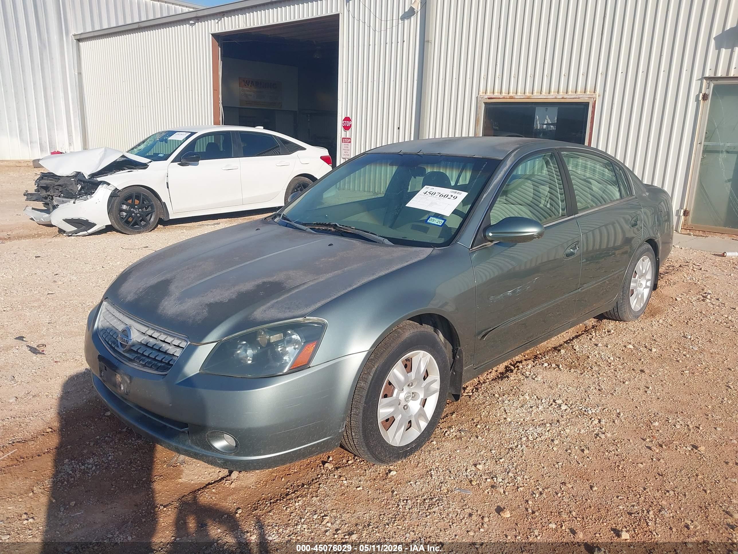NISSAN ALTIMA image 2
