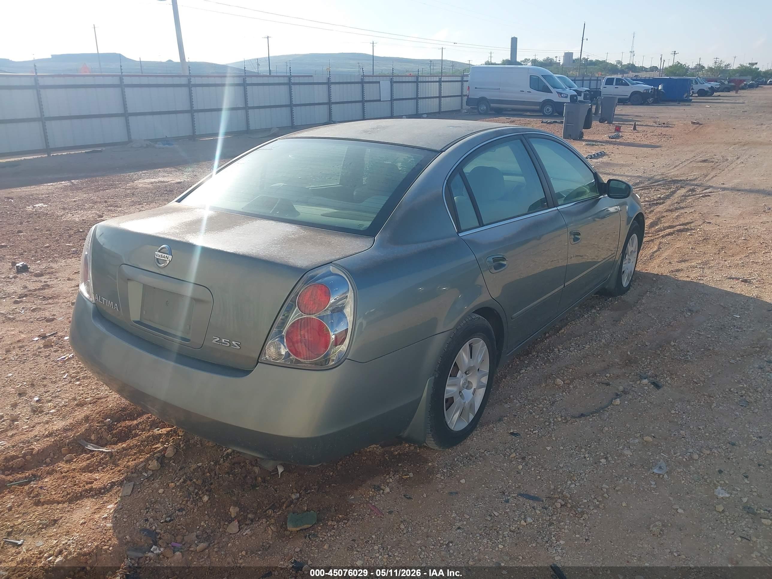 NISSAN ALTIMA image 4