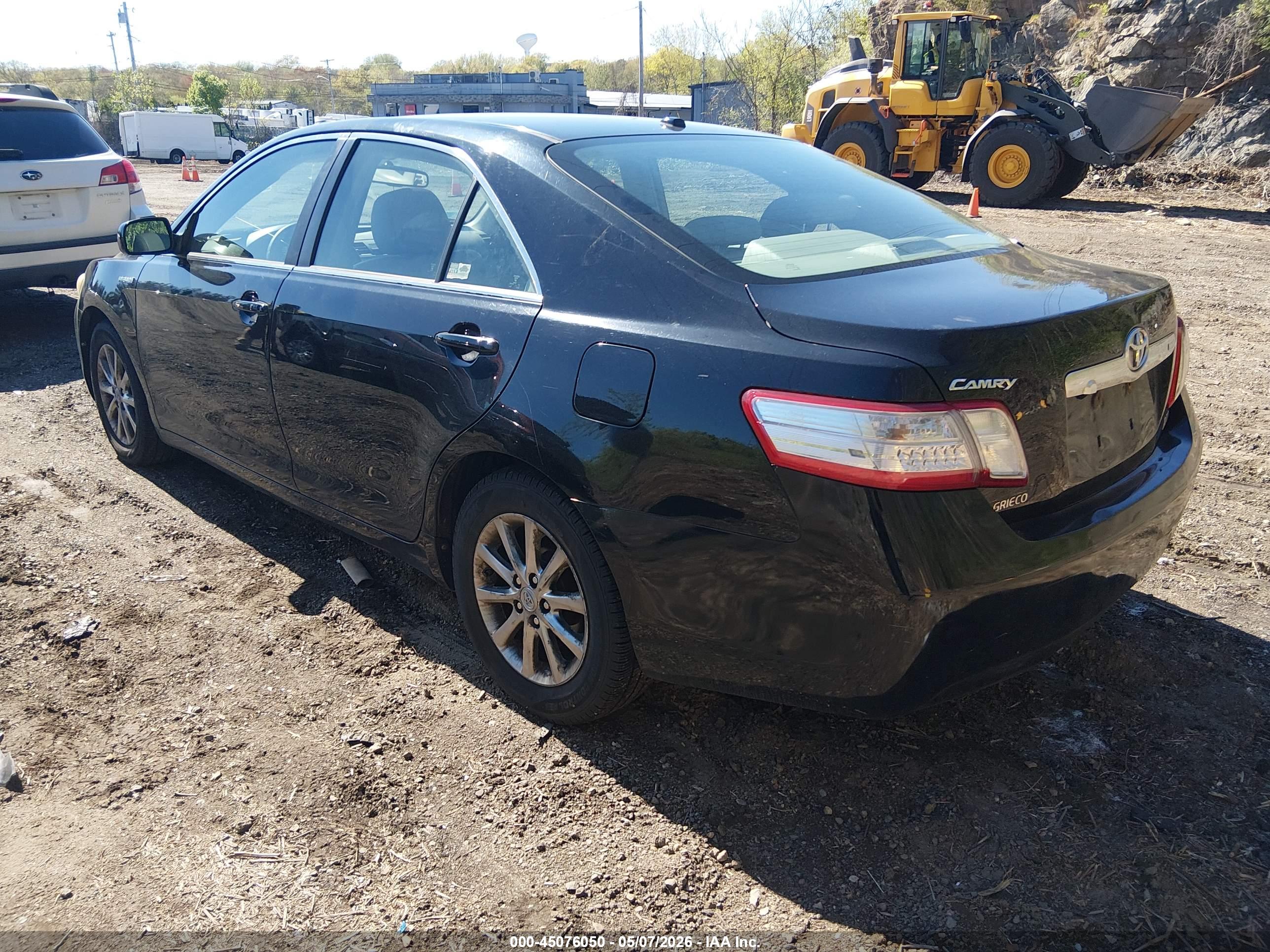 TOYOTA CAMRY image 3
