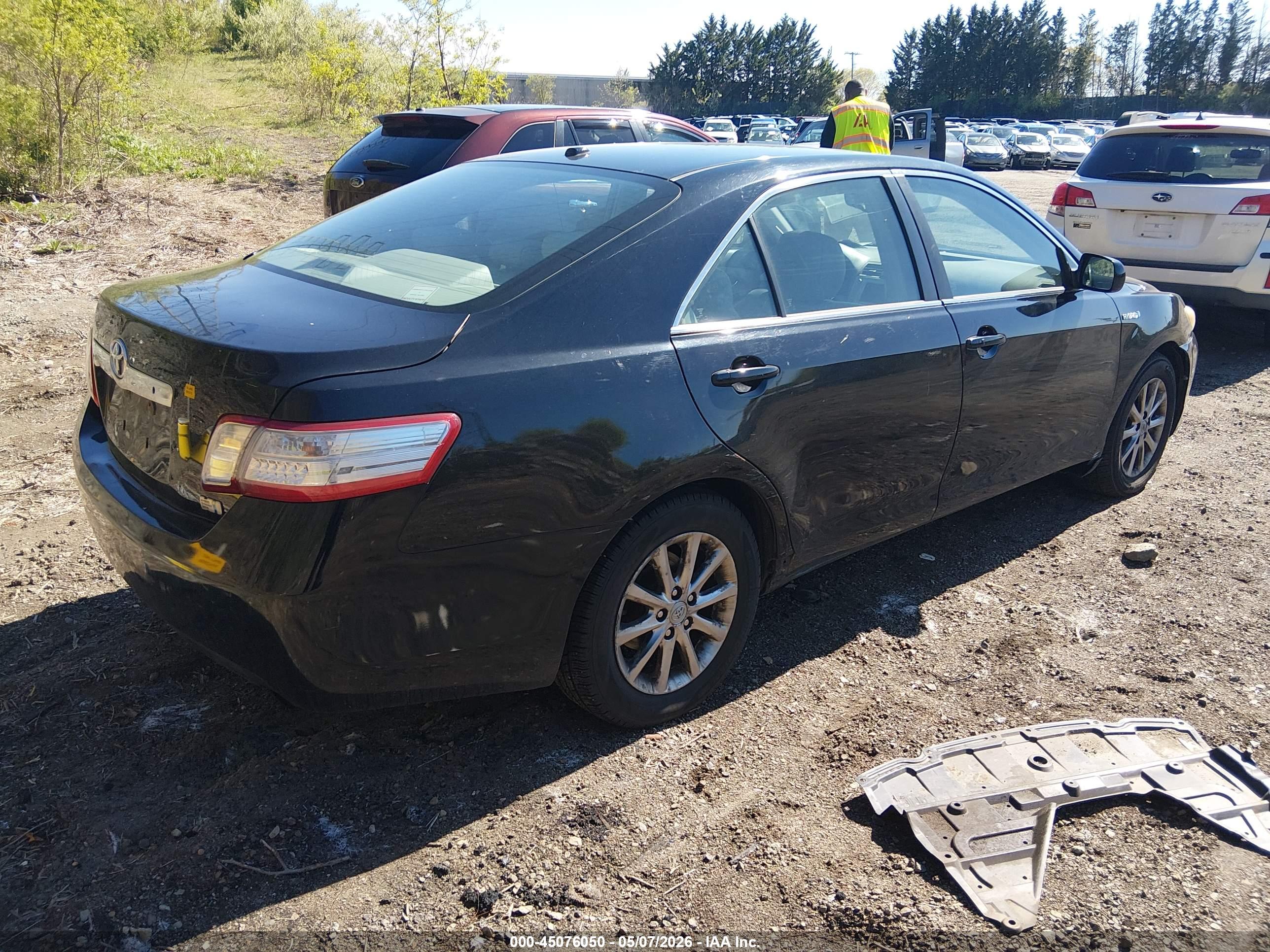 TOYOTA CAMRY image 4