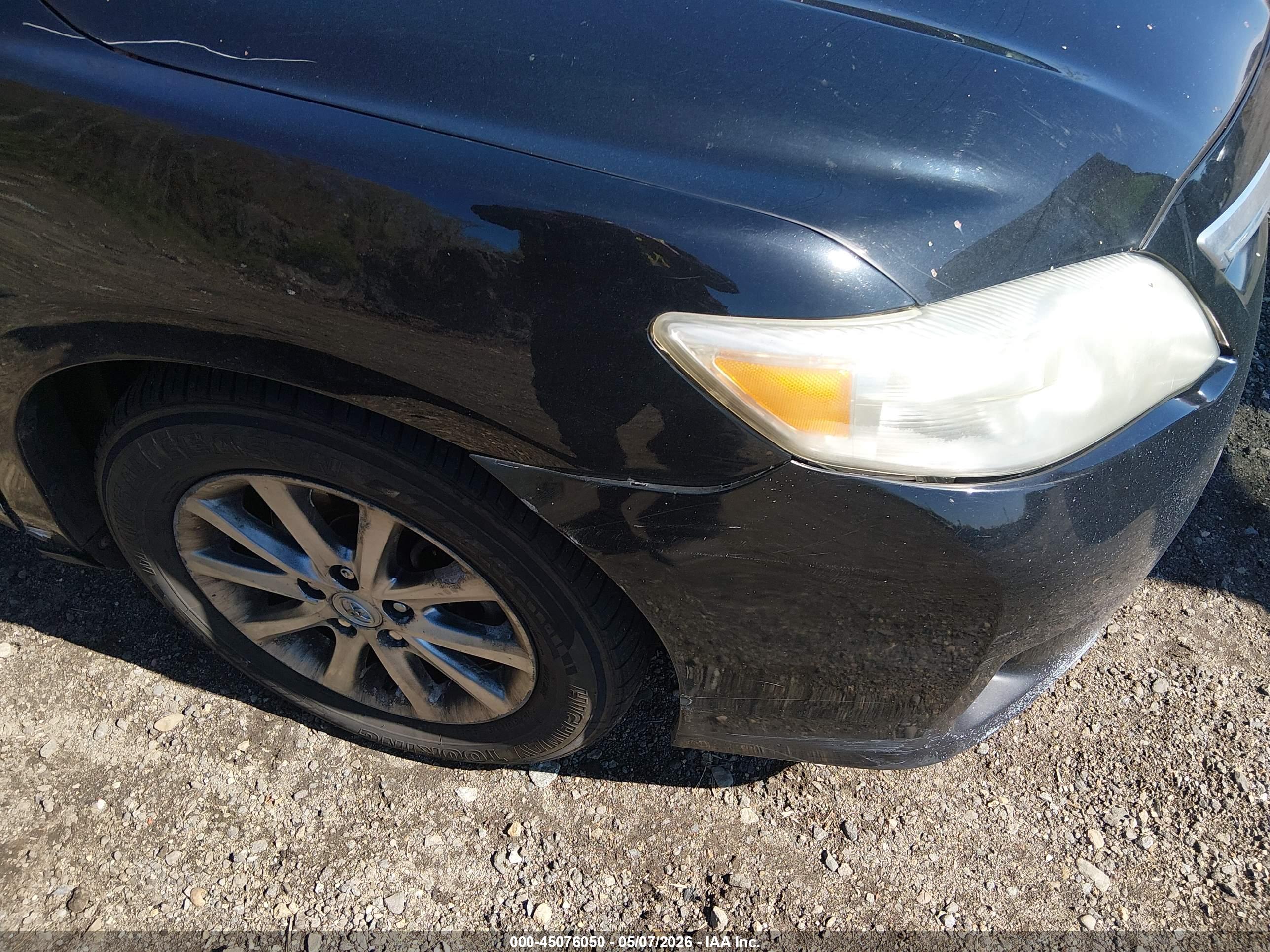 TOYOTA CAMRY image 6