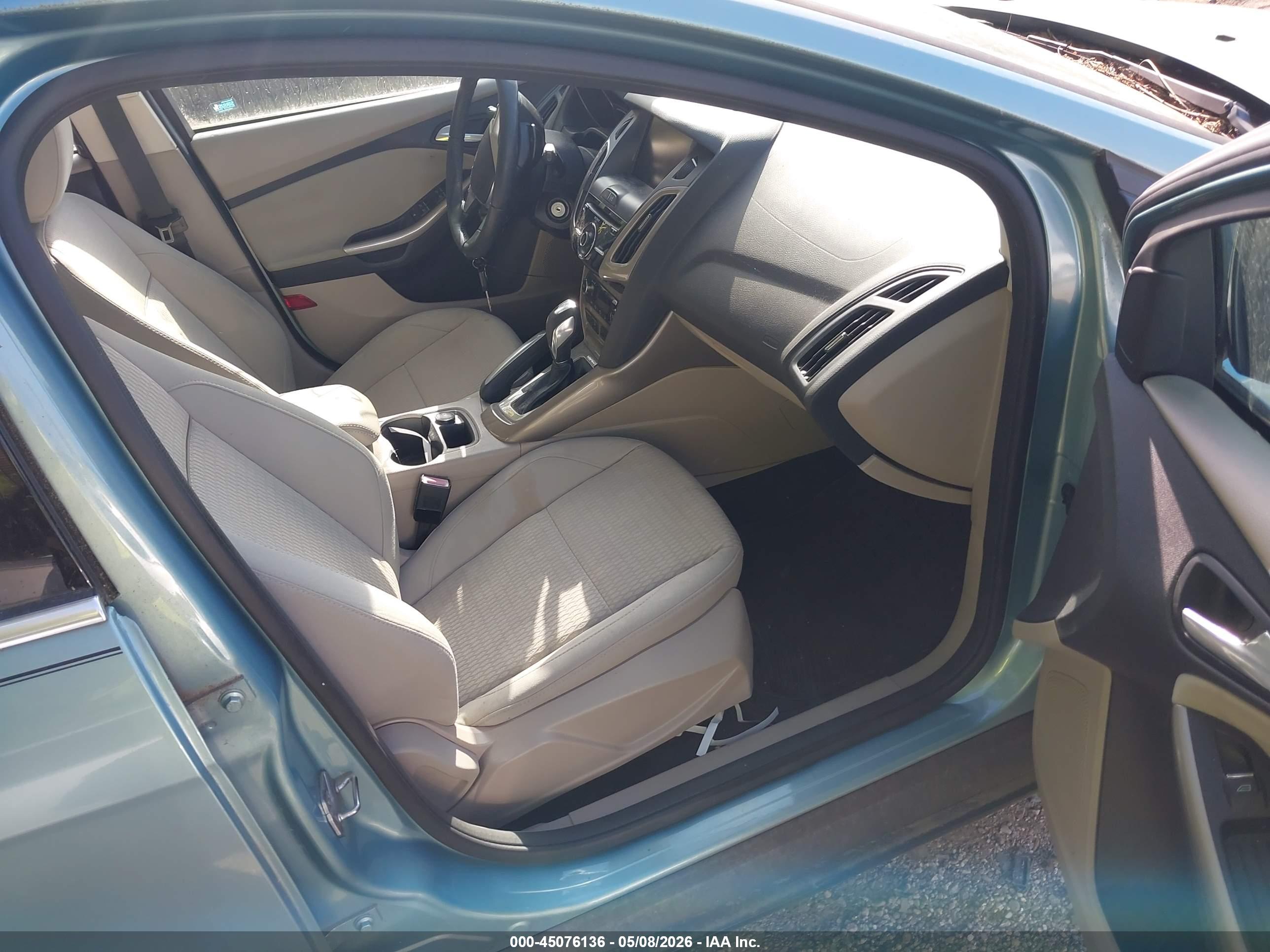 FORD FOCUS image 5
