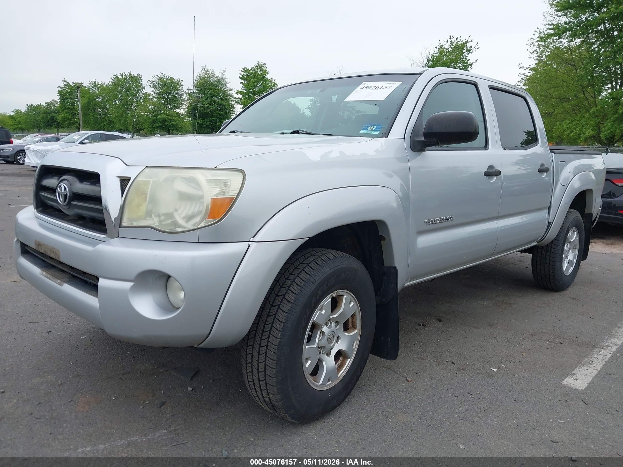 TOYOTA TACOMA image 2