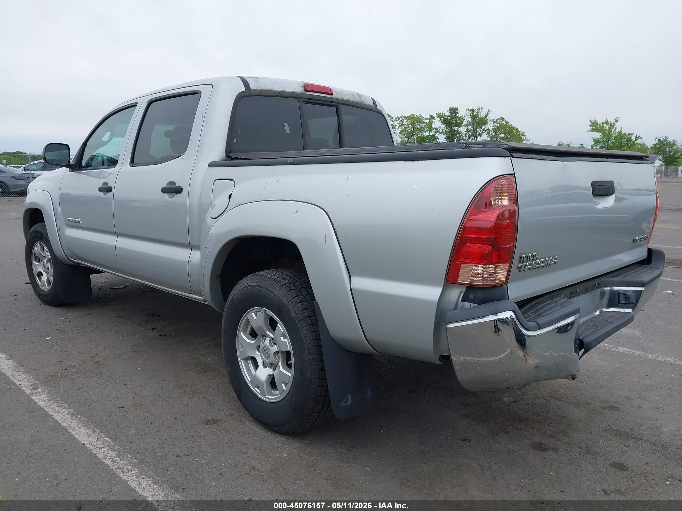 TOYOTA TACOMA image 3