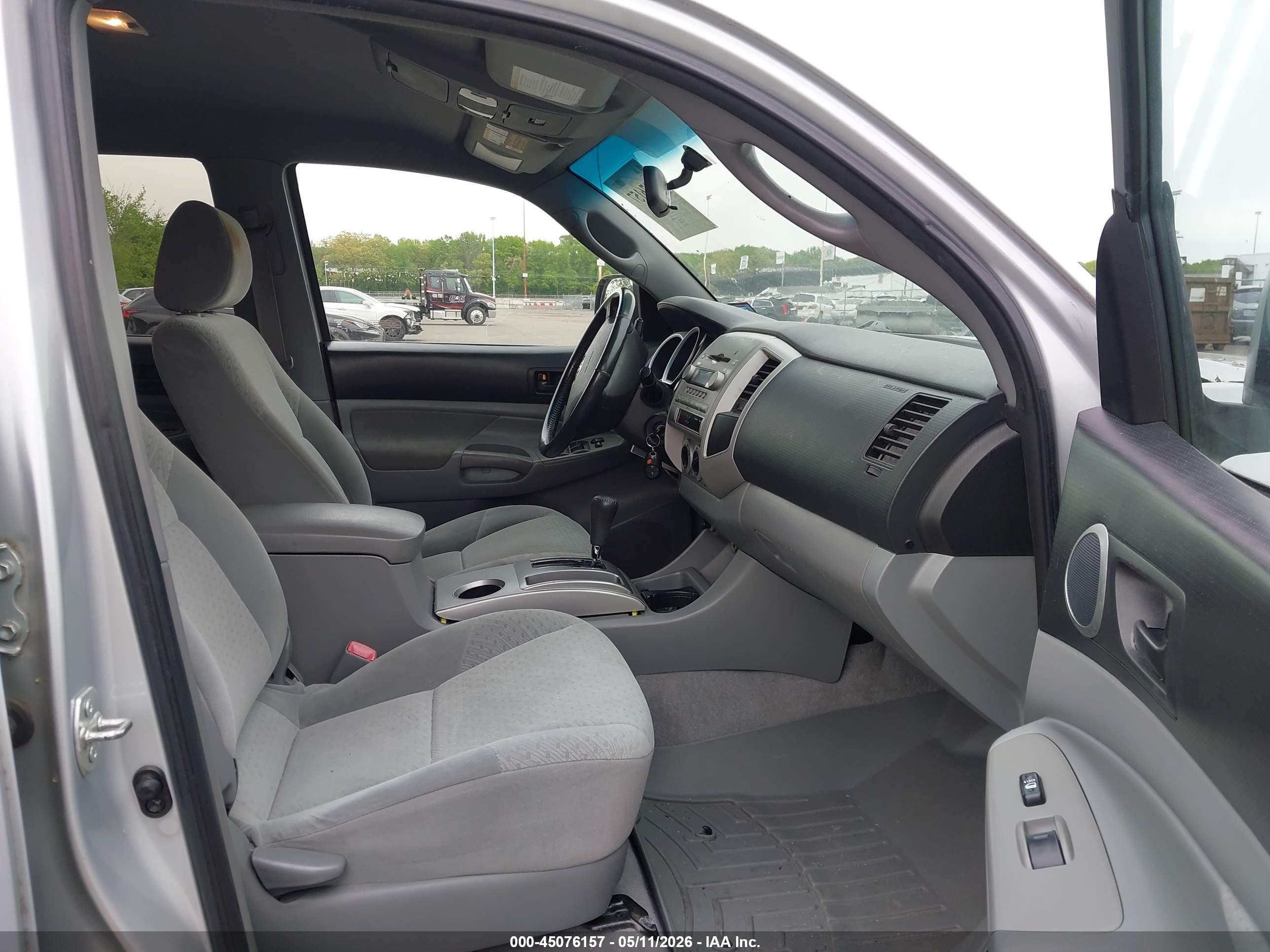 TOYOTA TACOMA image 5