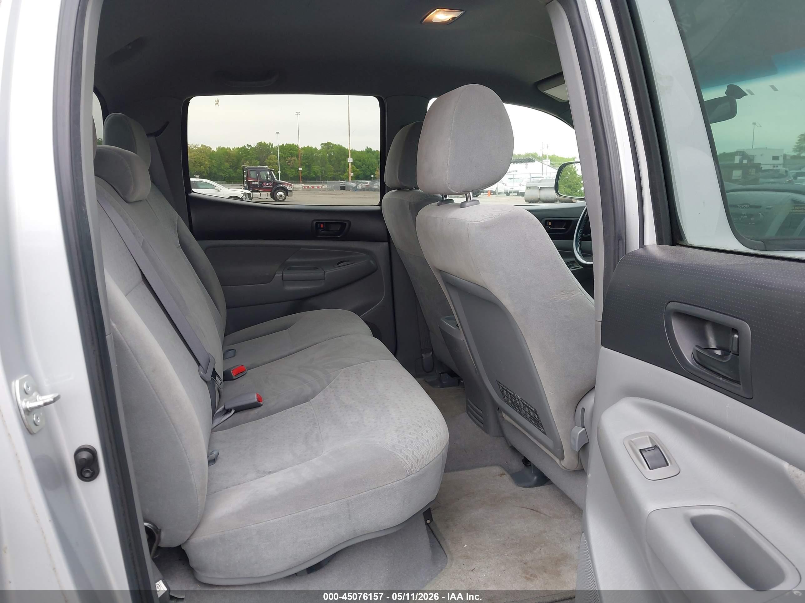 TOYOTA TACOMA image 8