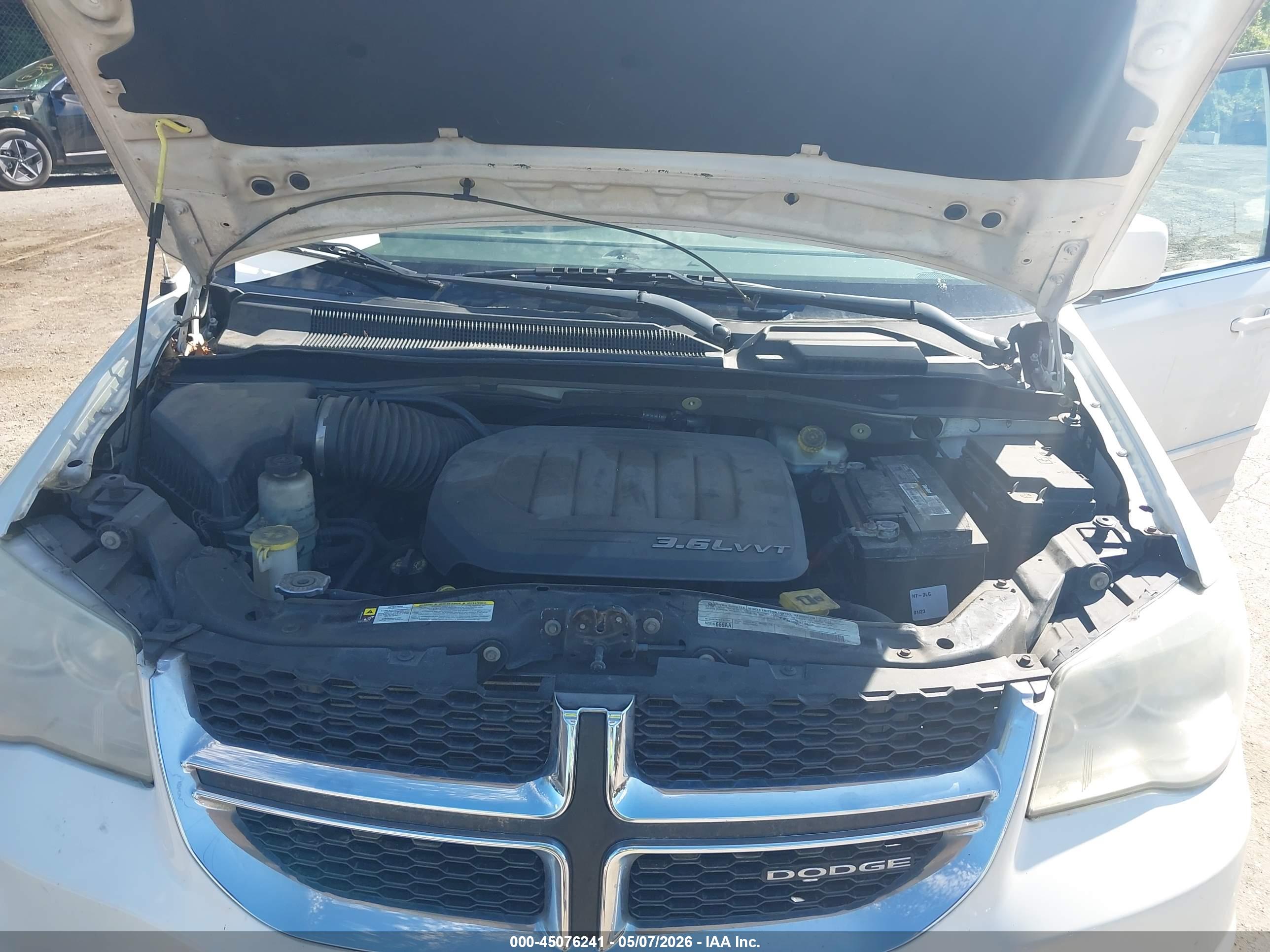 DODGE GRAND image 10