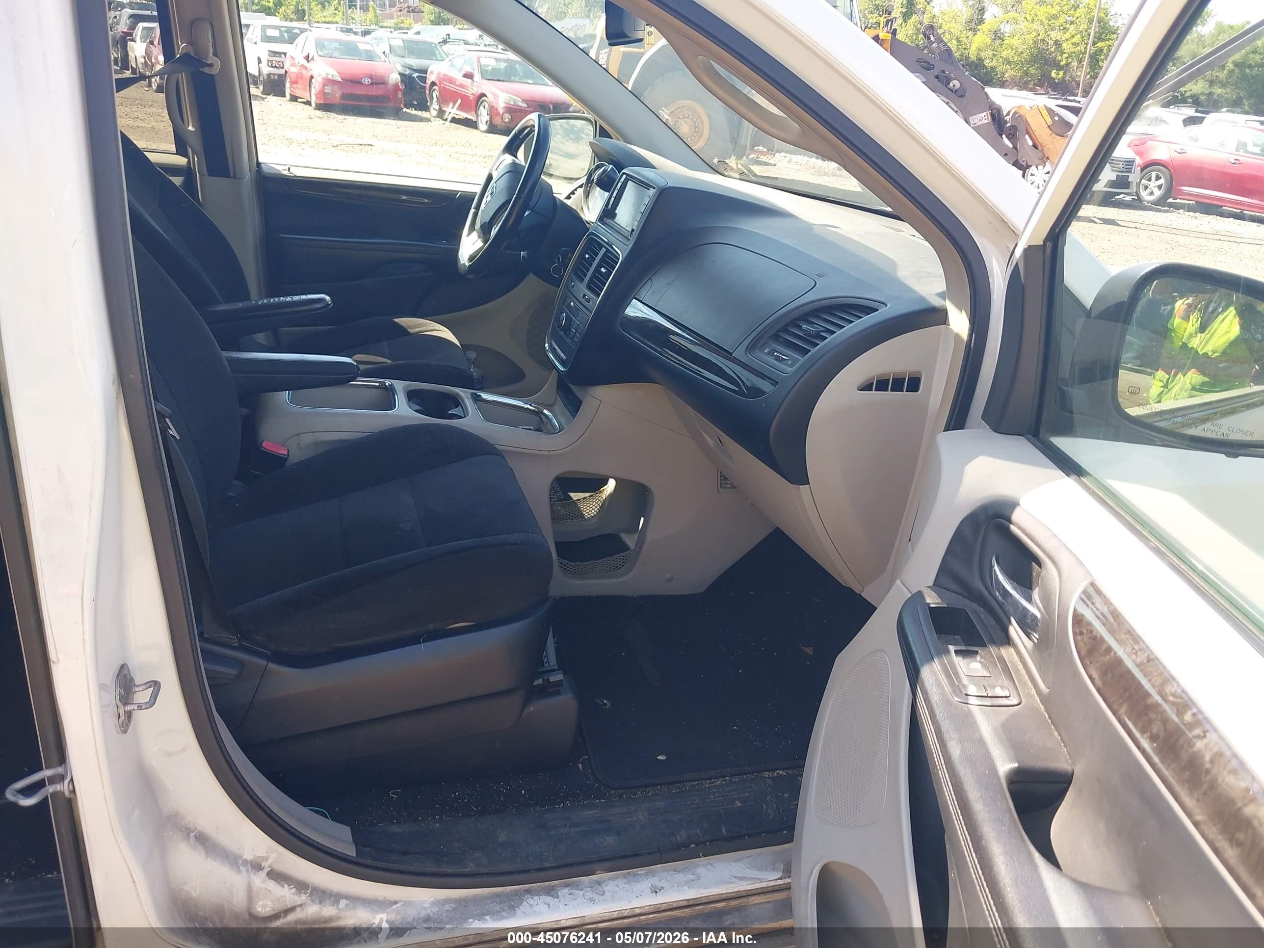 DODGE GRAND image 5