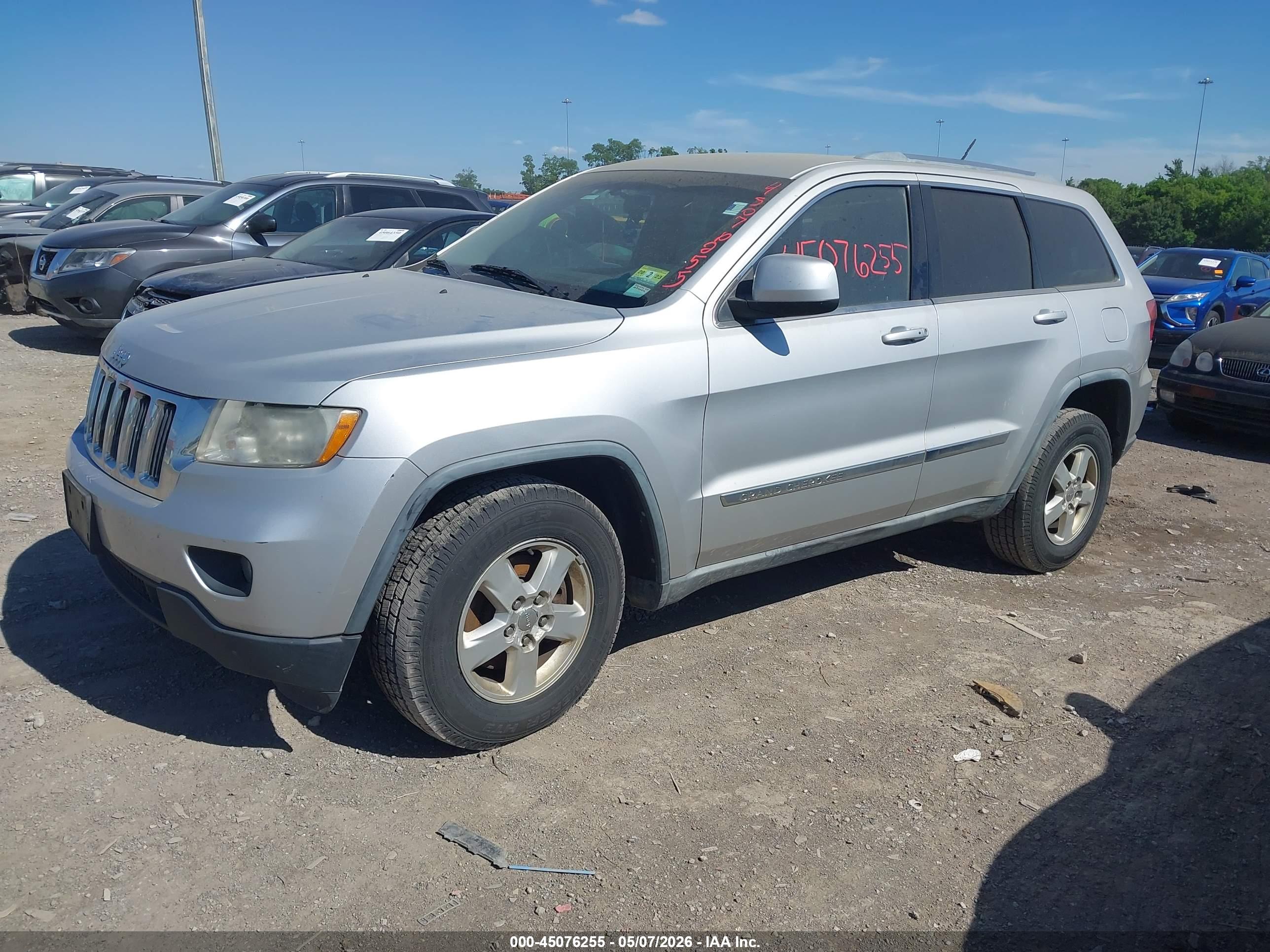 JEEP GRAND image 2