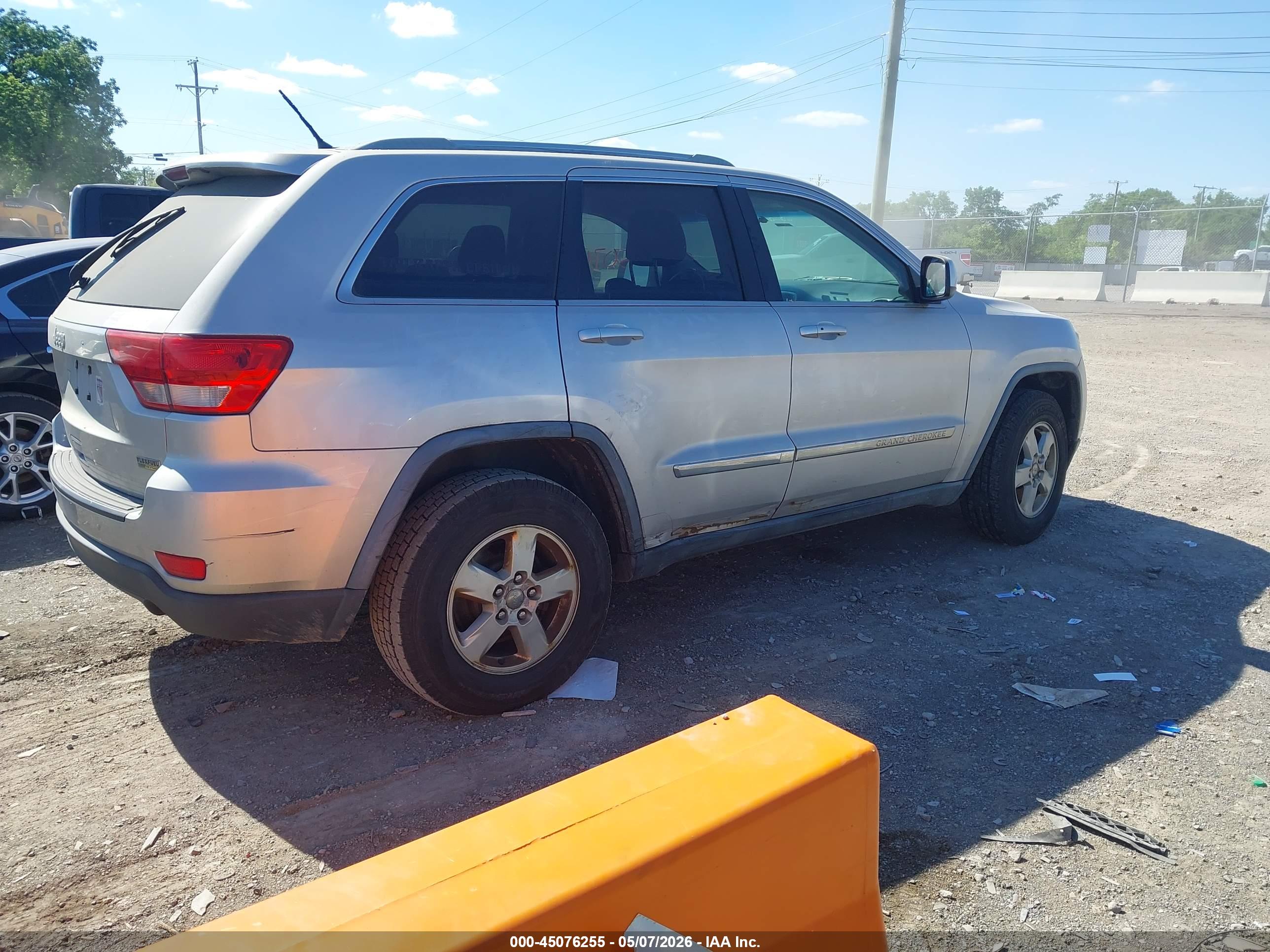 JEEP GRAND image 4