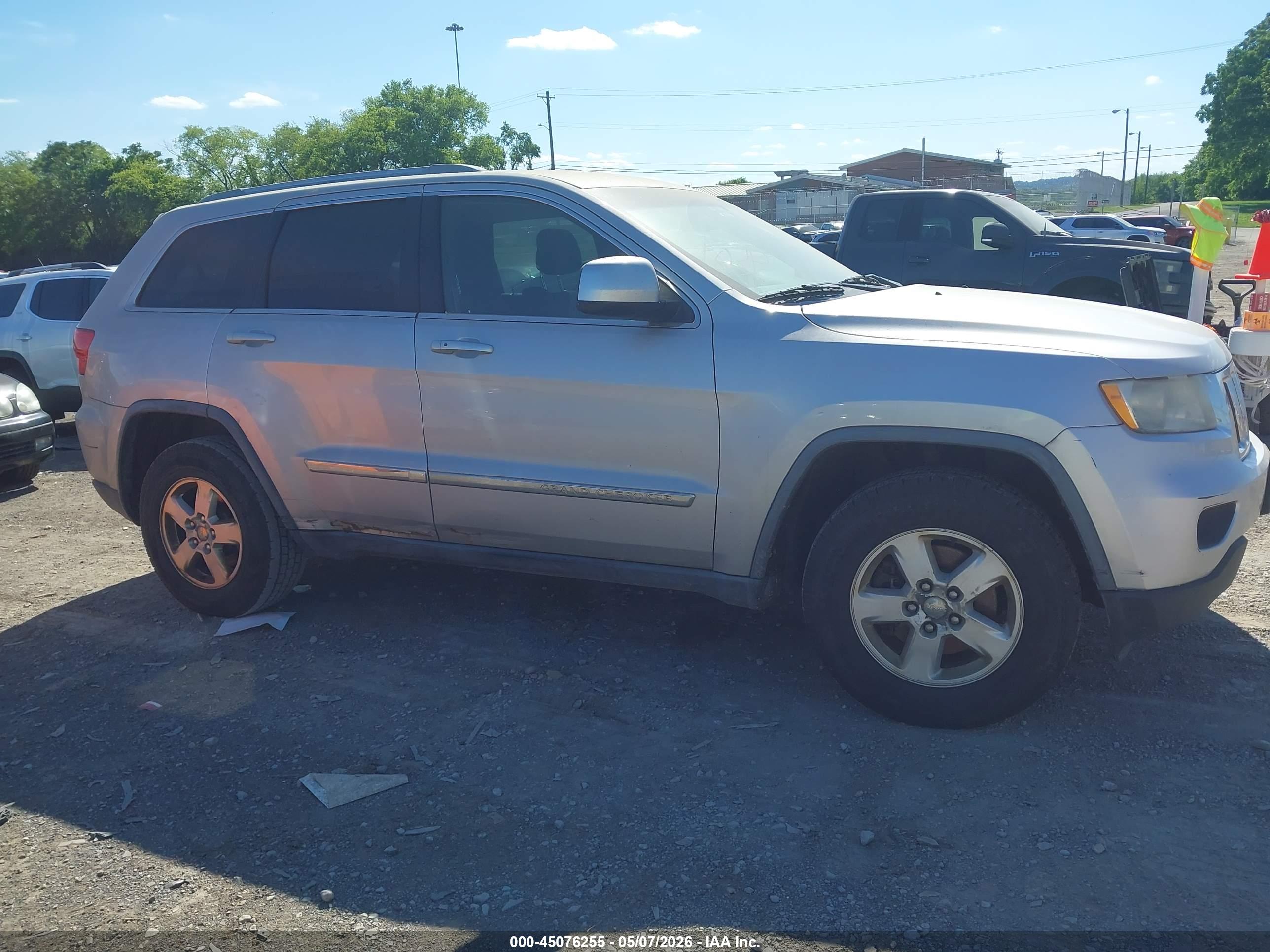JEEP GRAND image 5