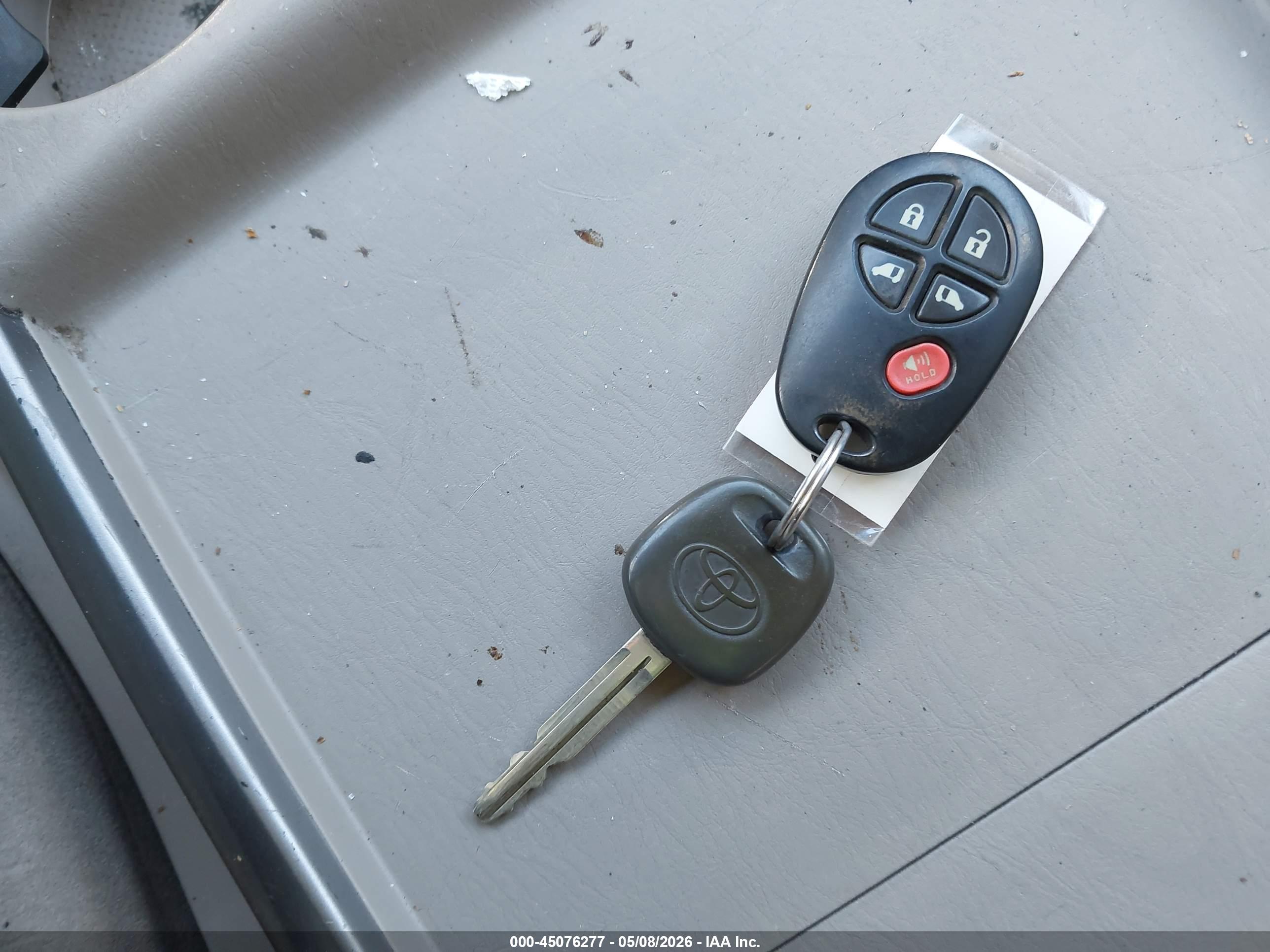 TOYOTA SIENNA image 11