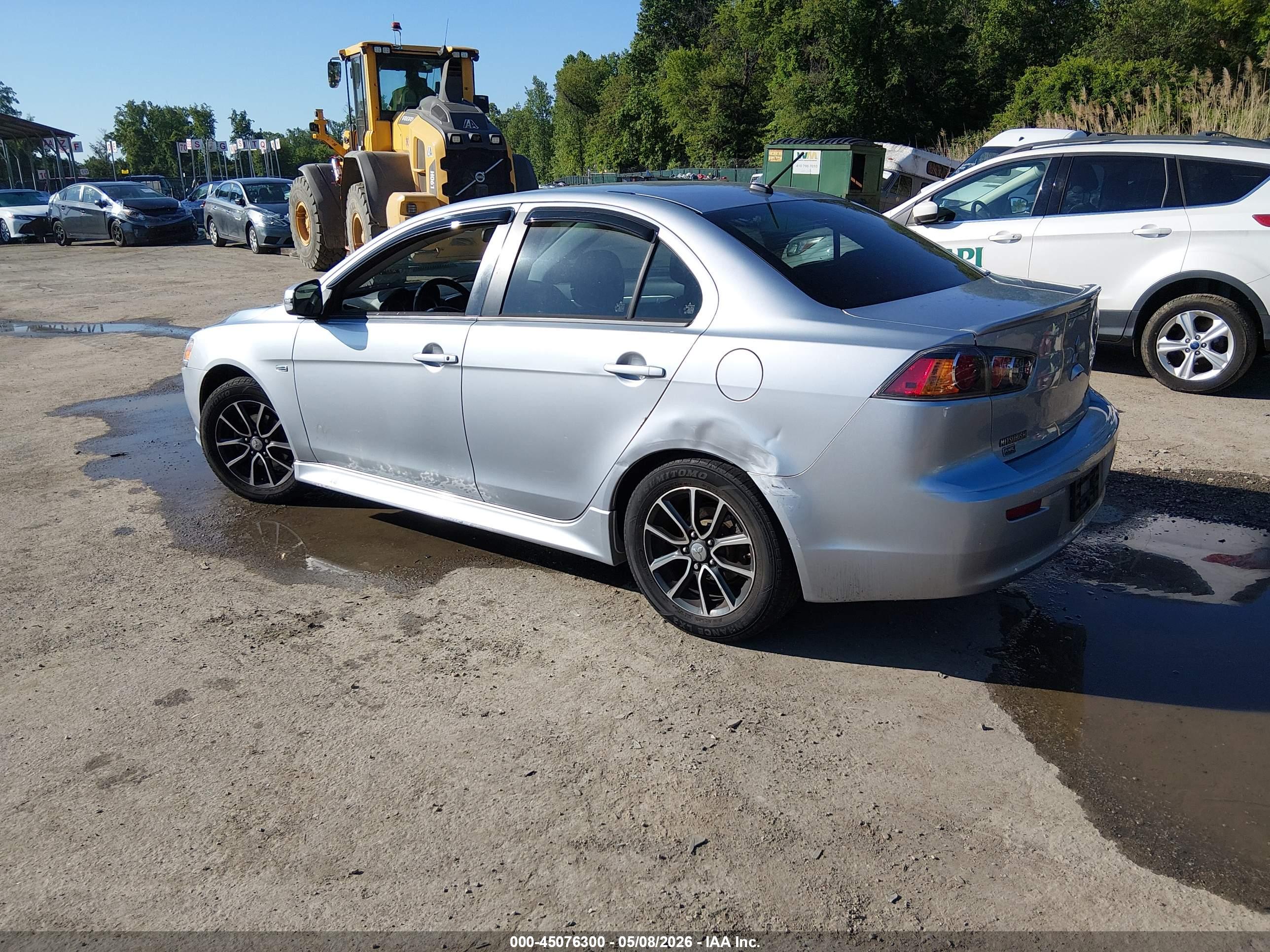 MITSUBISHI LANCER image 3