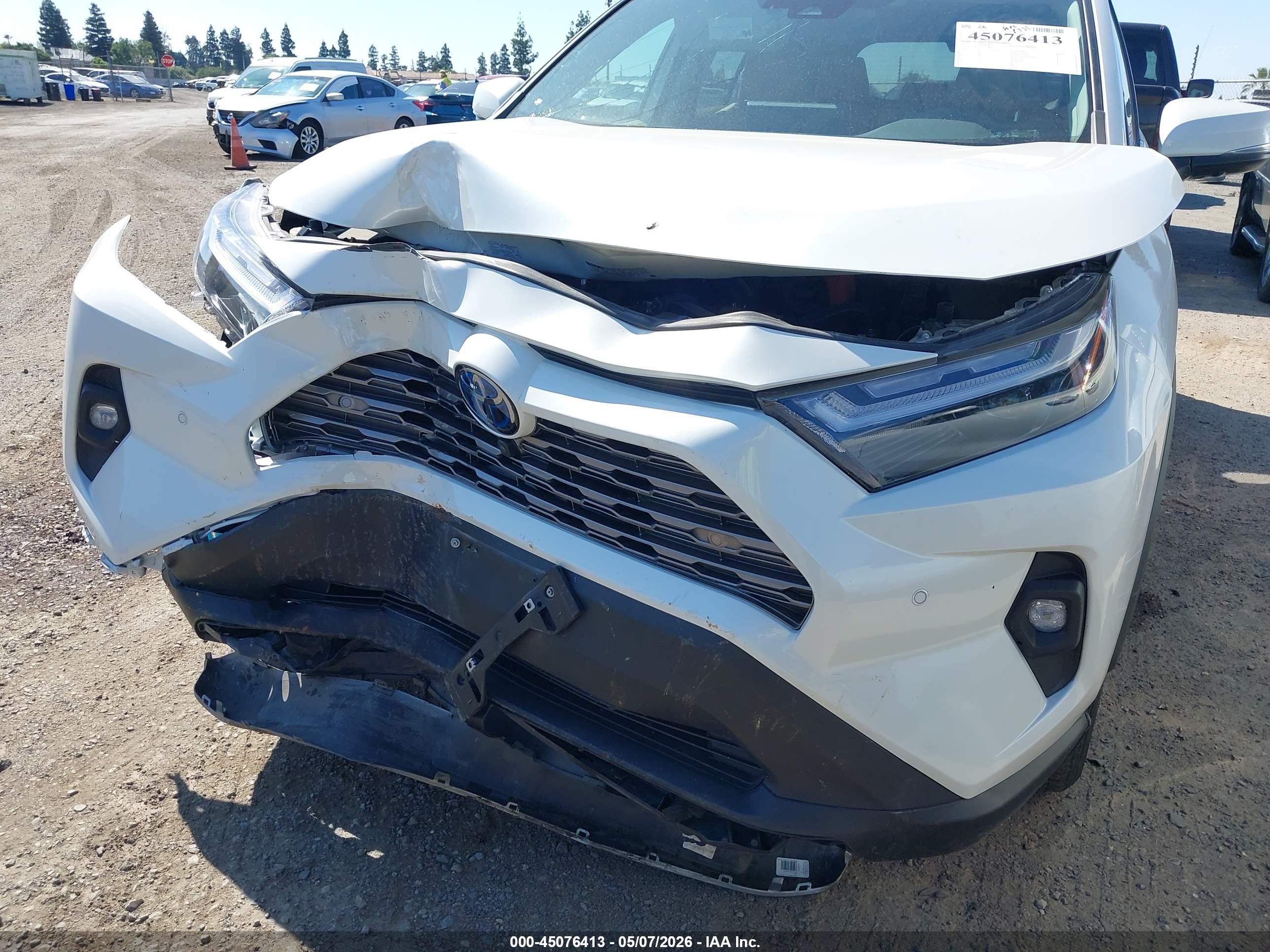 TOYOTA RAV4 image 6