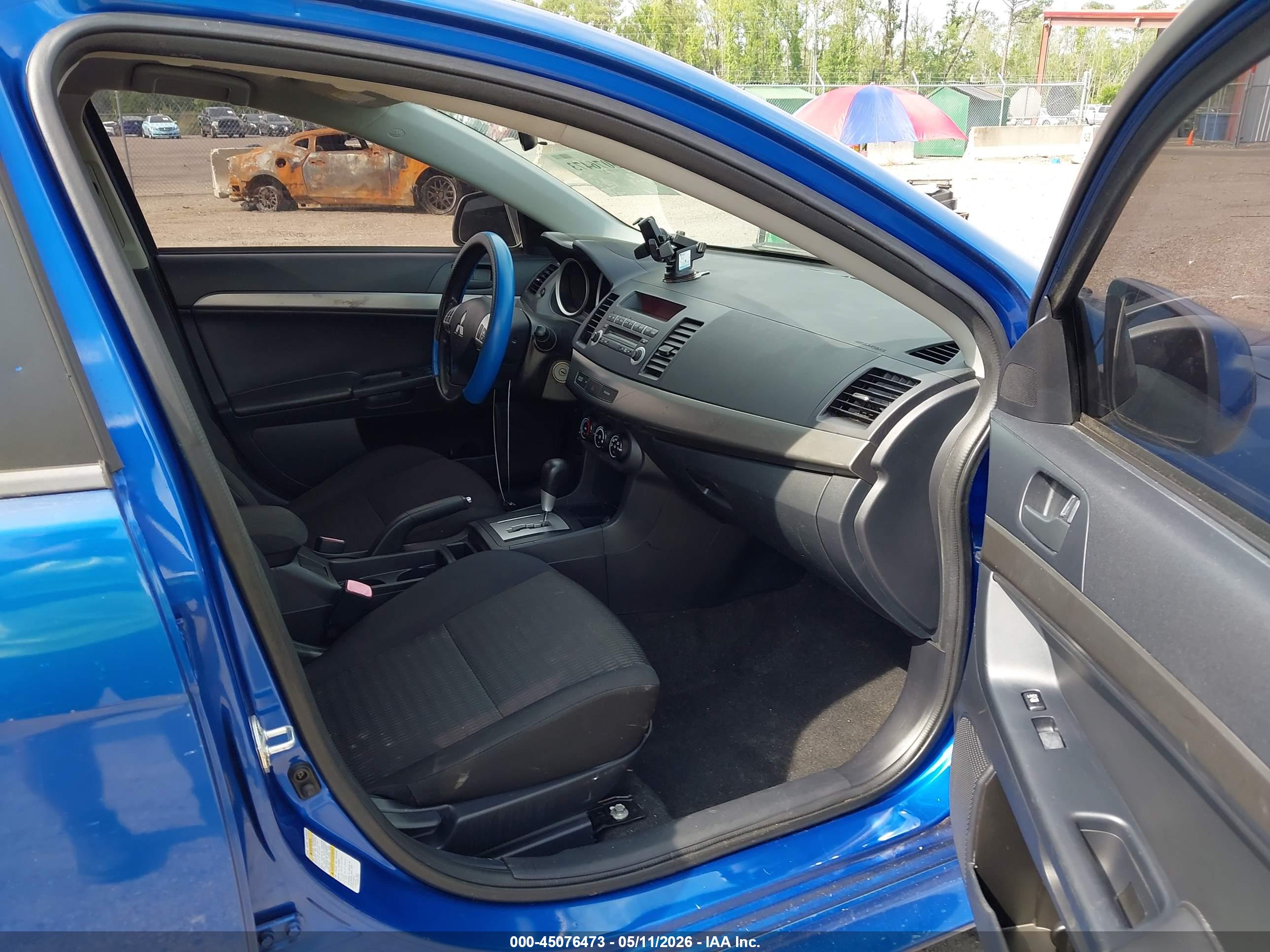 MITSUBISHI LANCER image 5