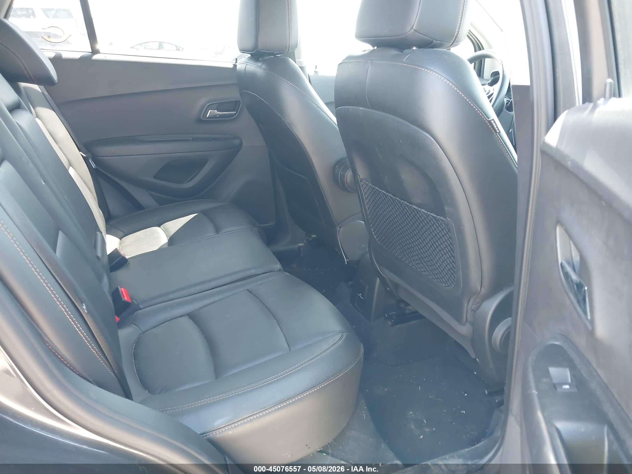 CHEVROLET TRAX image 8