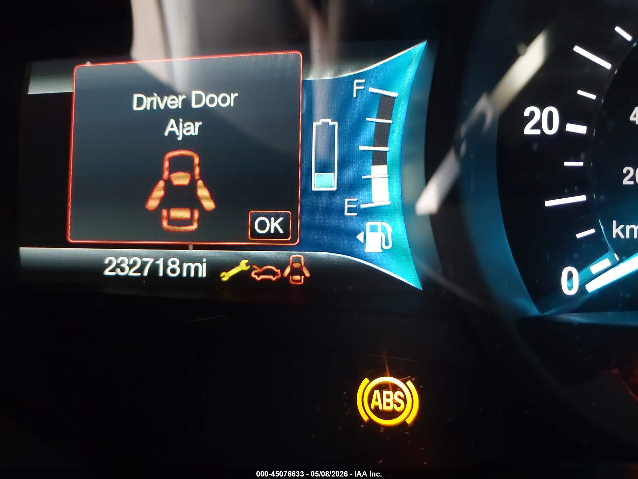 FORD FUSION image 7