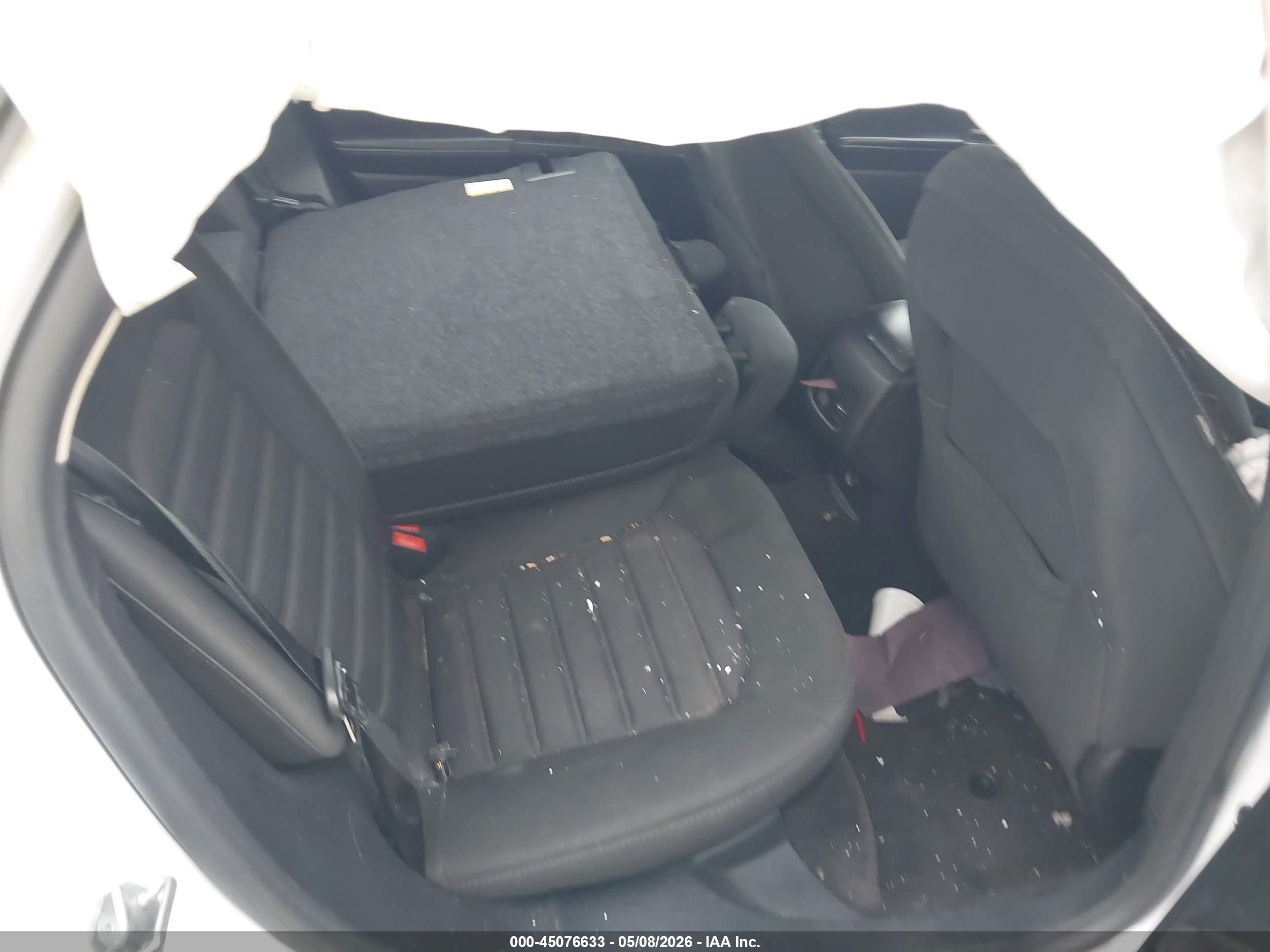 FORD FUSION image 8