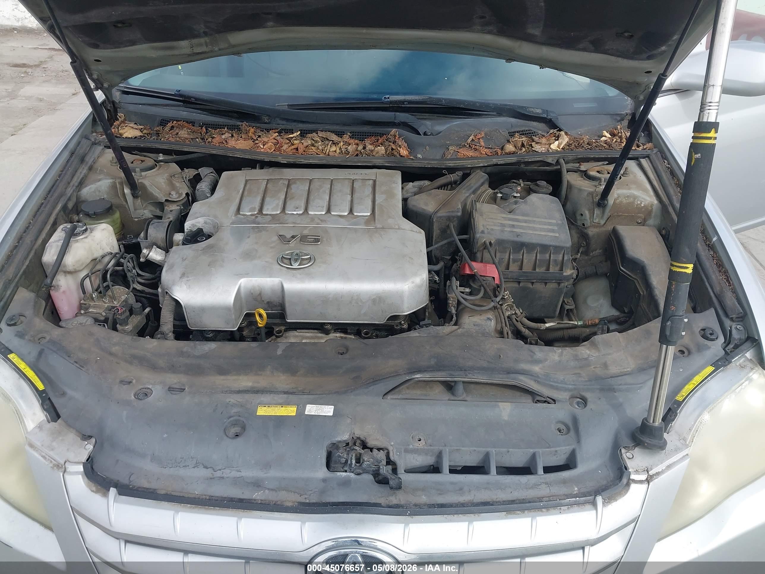 TOYOTA AVALON image 10