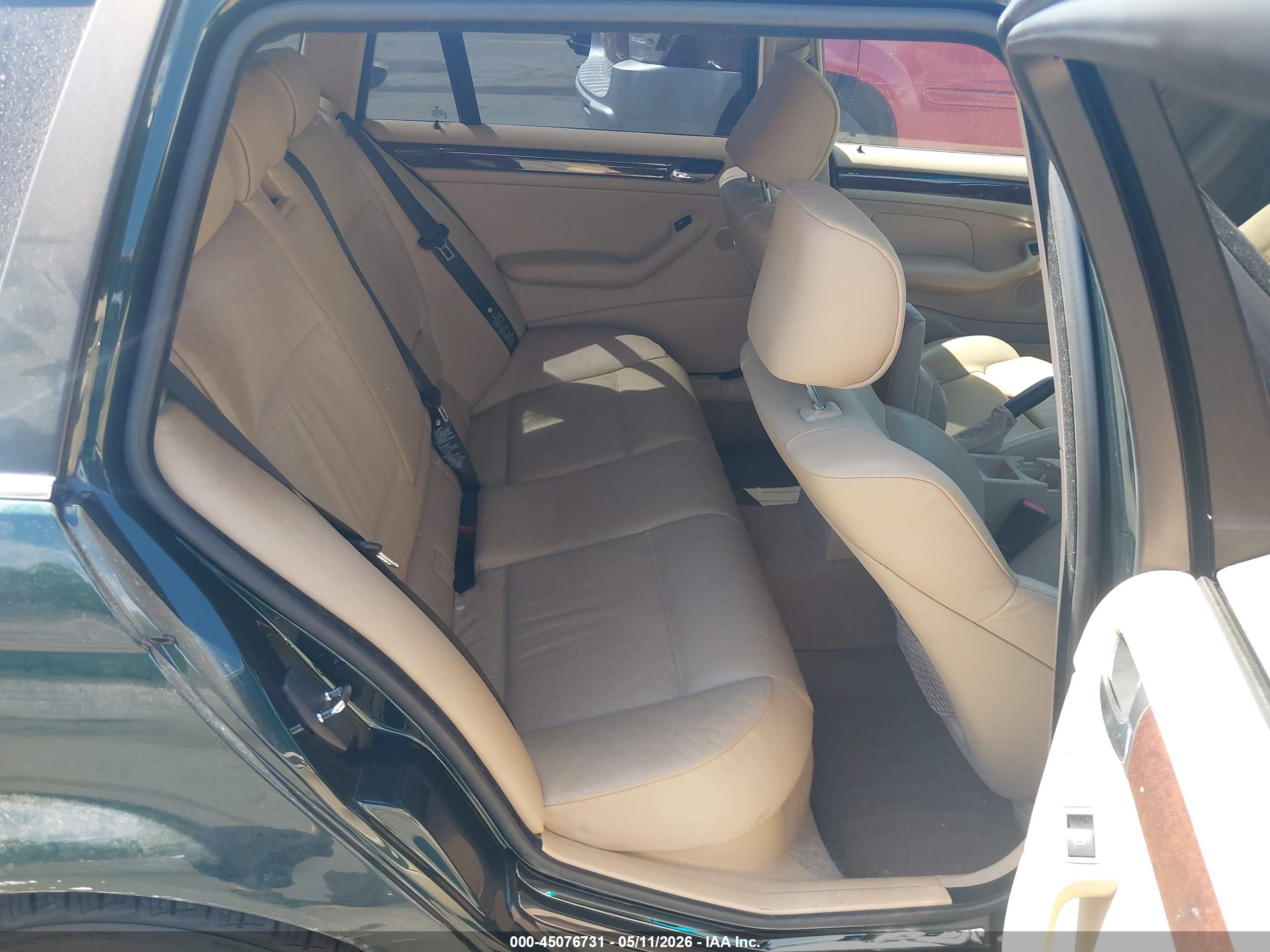 BMW 325XIT image 8