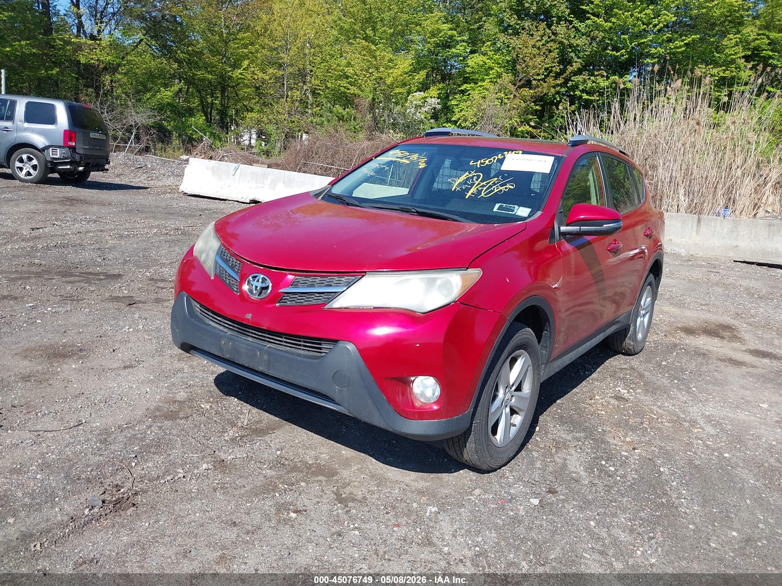 TOYOTA RAV4 image 2