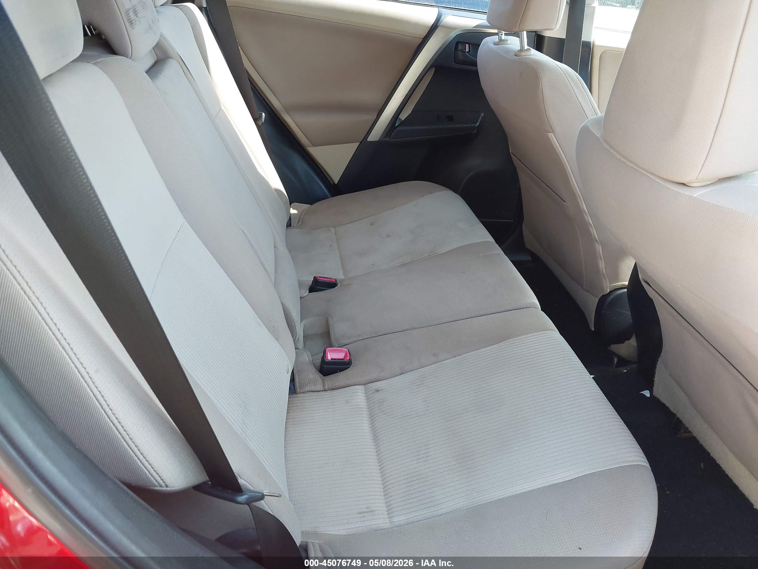 TOYOTA RAV4 image 8