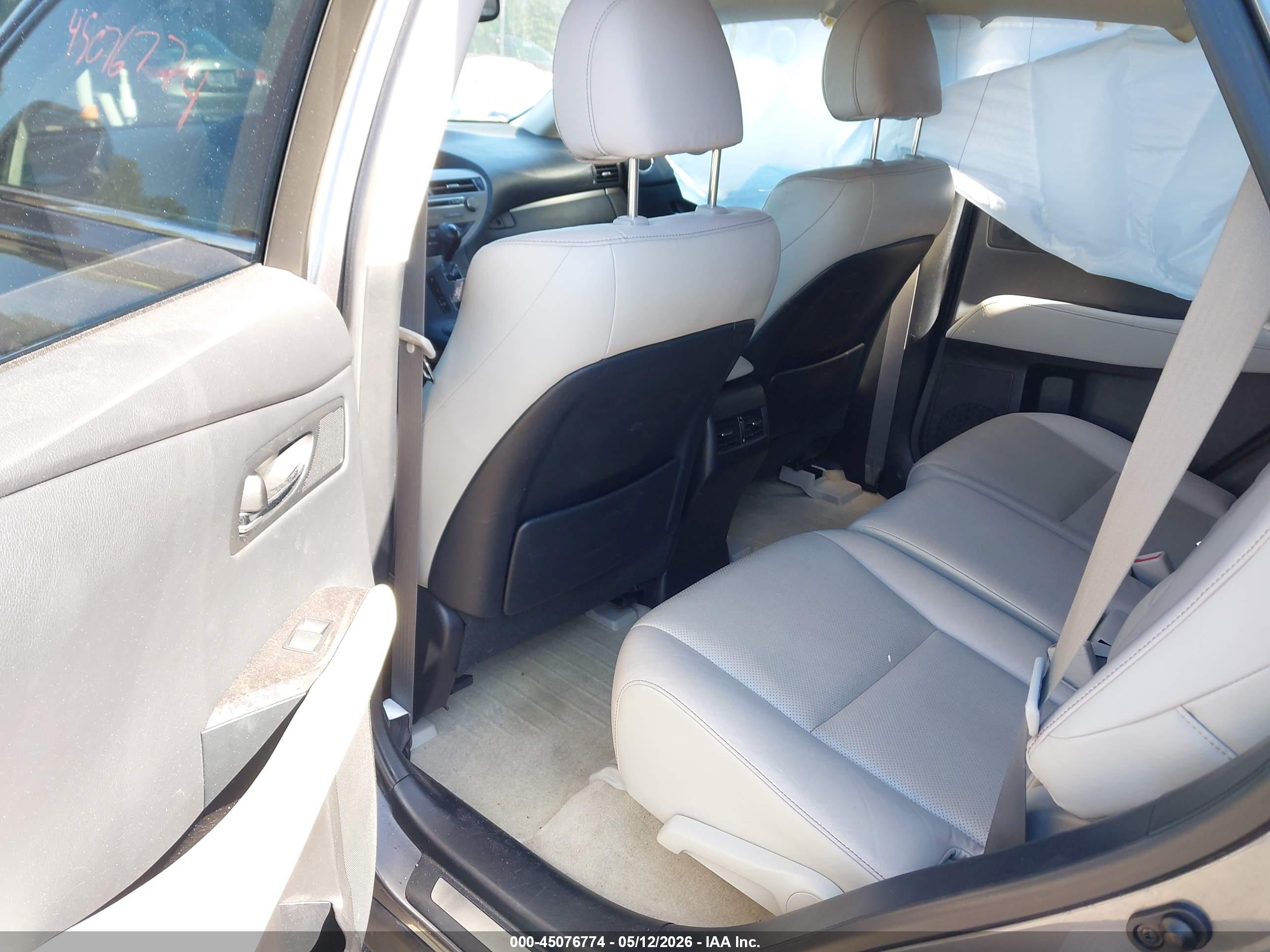 LEXUS RX image 8