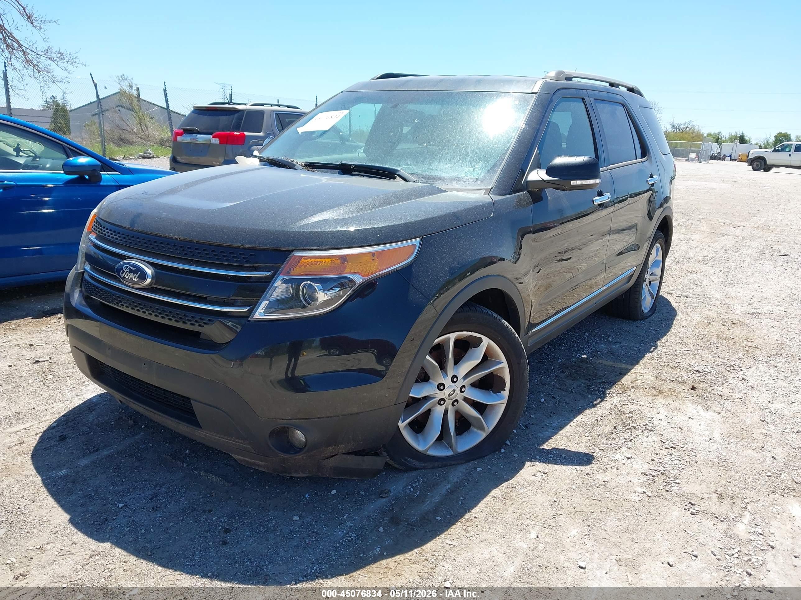 FORD EXPLORER image 2