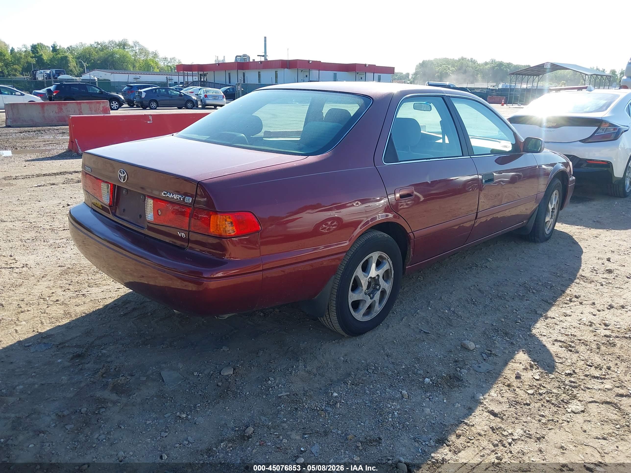 TOYOTA CAMRY image 4