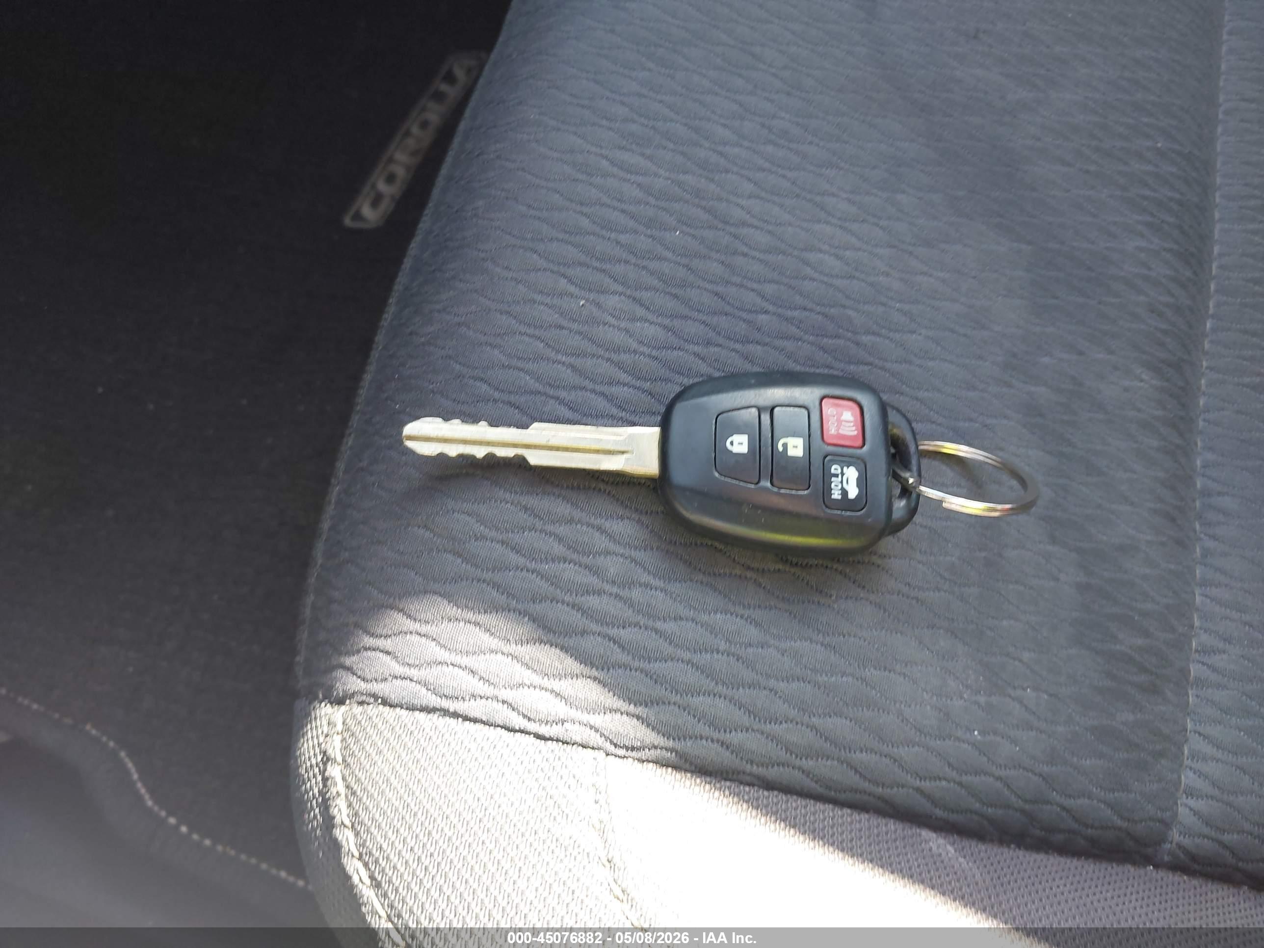TOYOTA COROLLA image 11