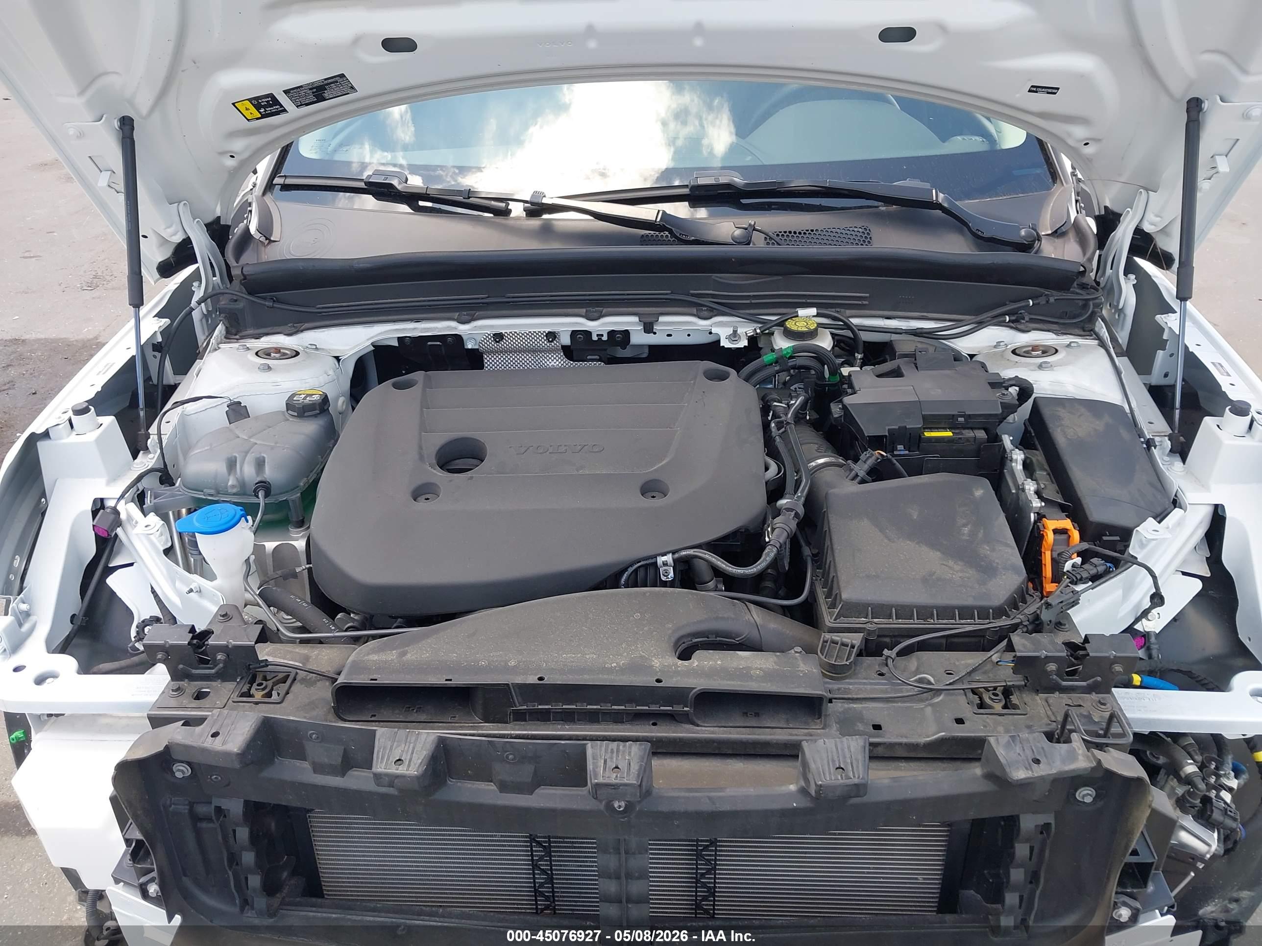 VOLVO XC40 image 10