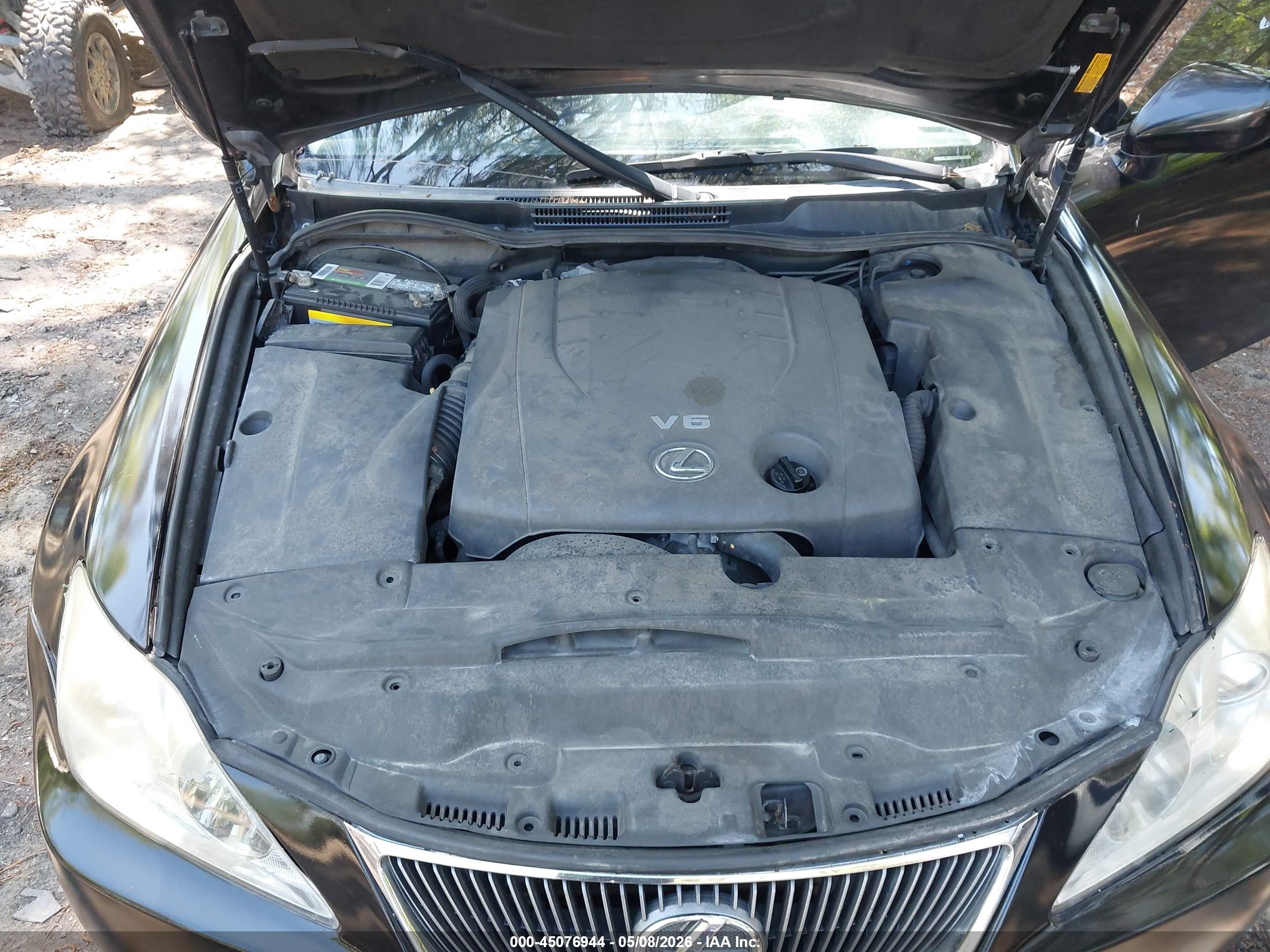 LEXUS IS image 10