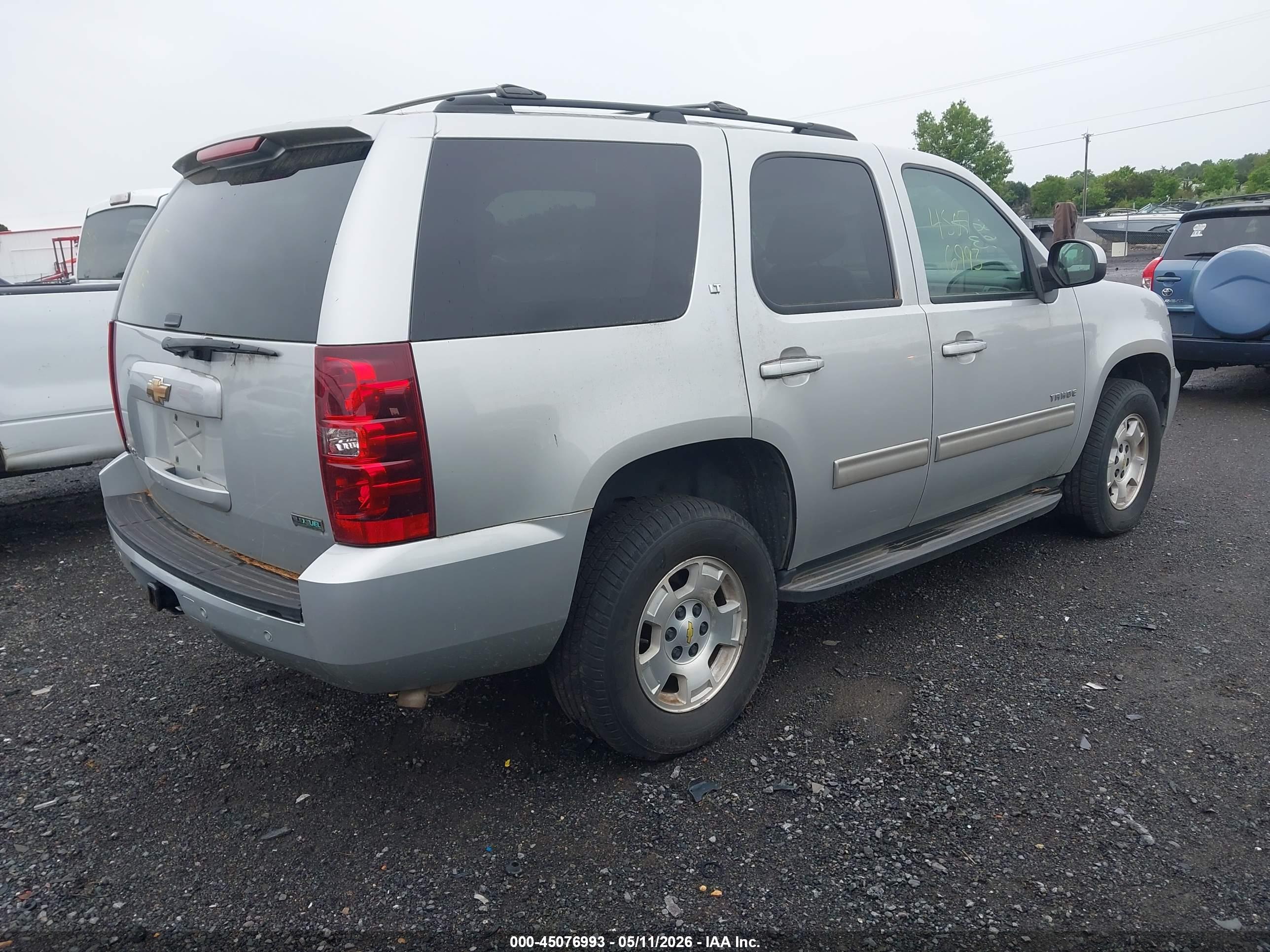 CHEVROLET TAHOE image 4