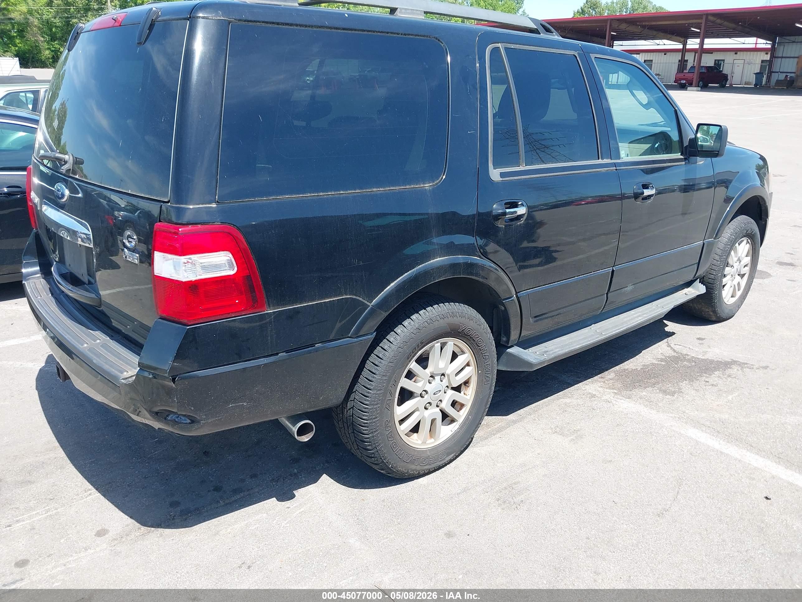 FORD EXPEDITION image 4