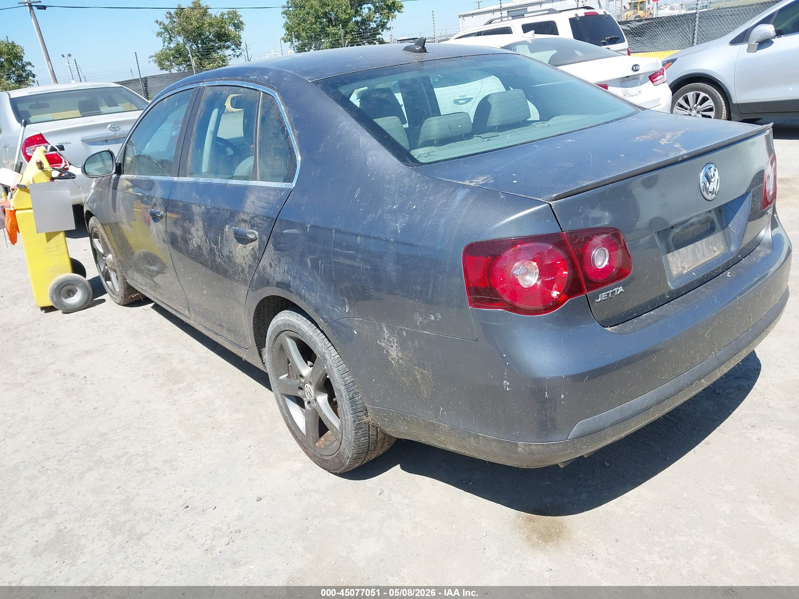 VOLKSWAGEN JETTA image 6
