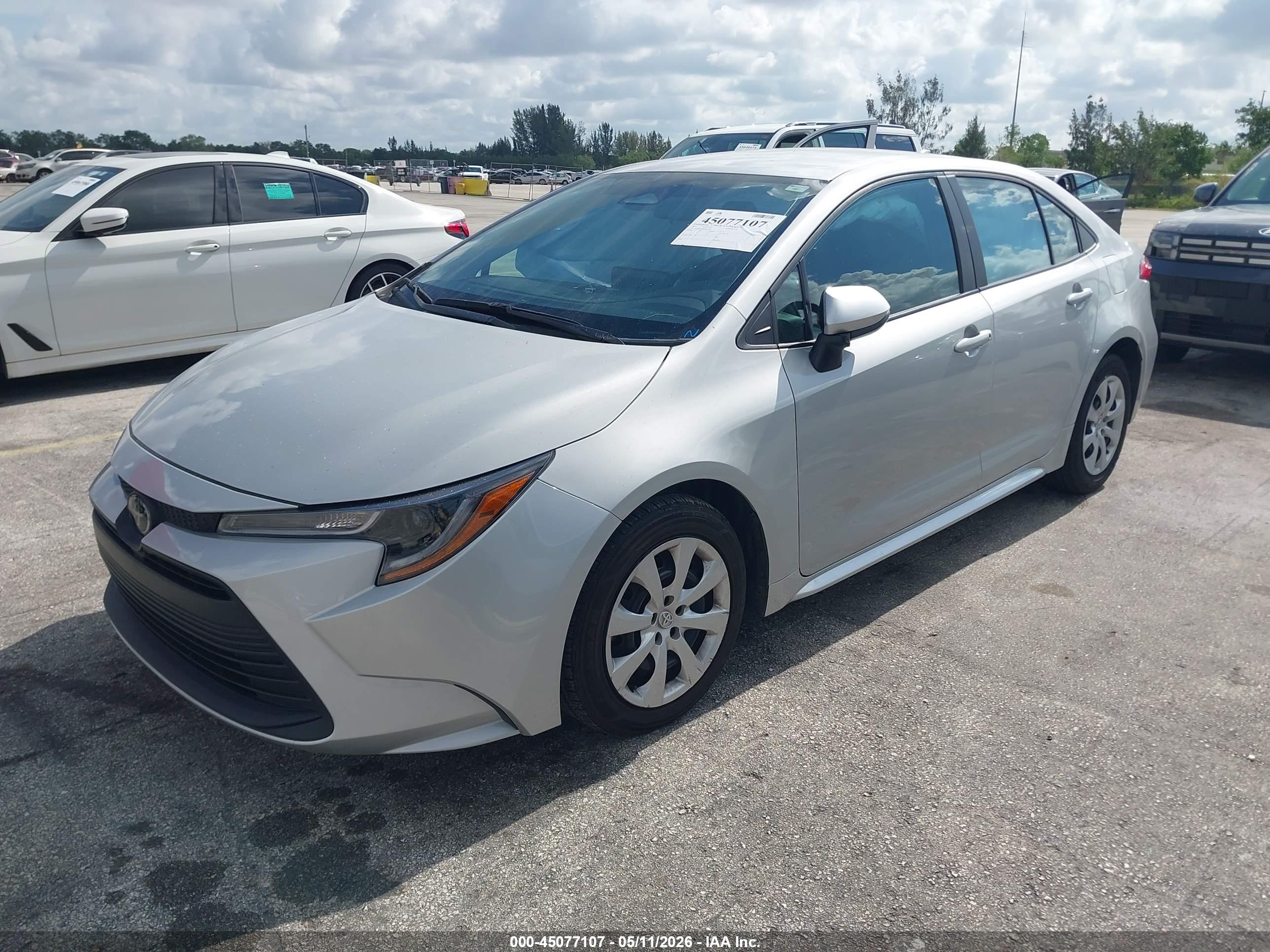 TOYOTA COROLLA image 2