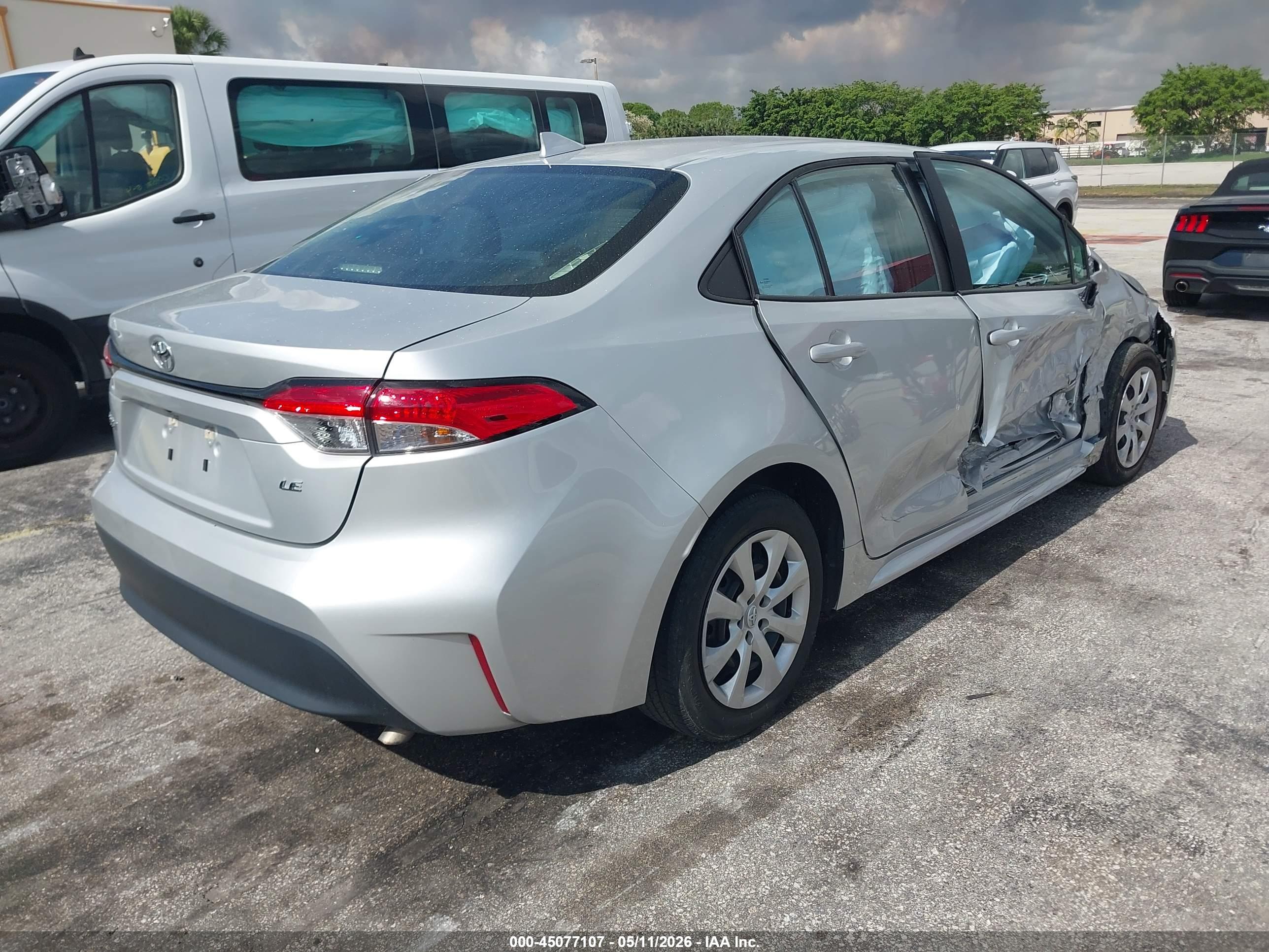 TOYOTA COROLLA image 4