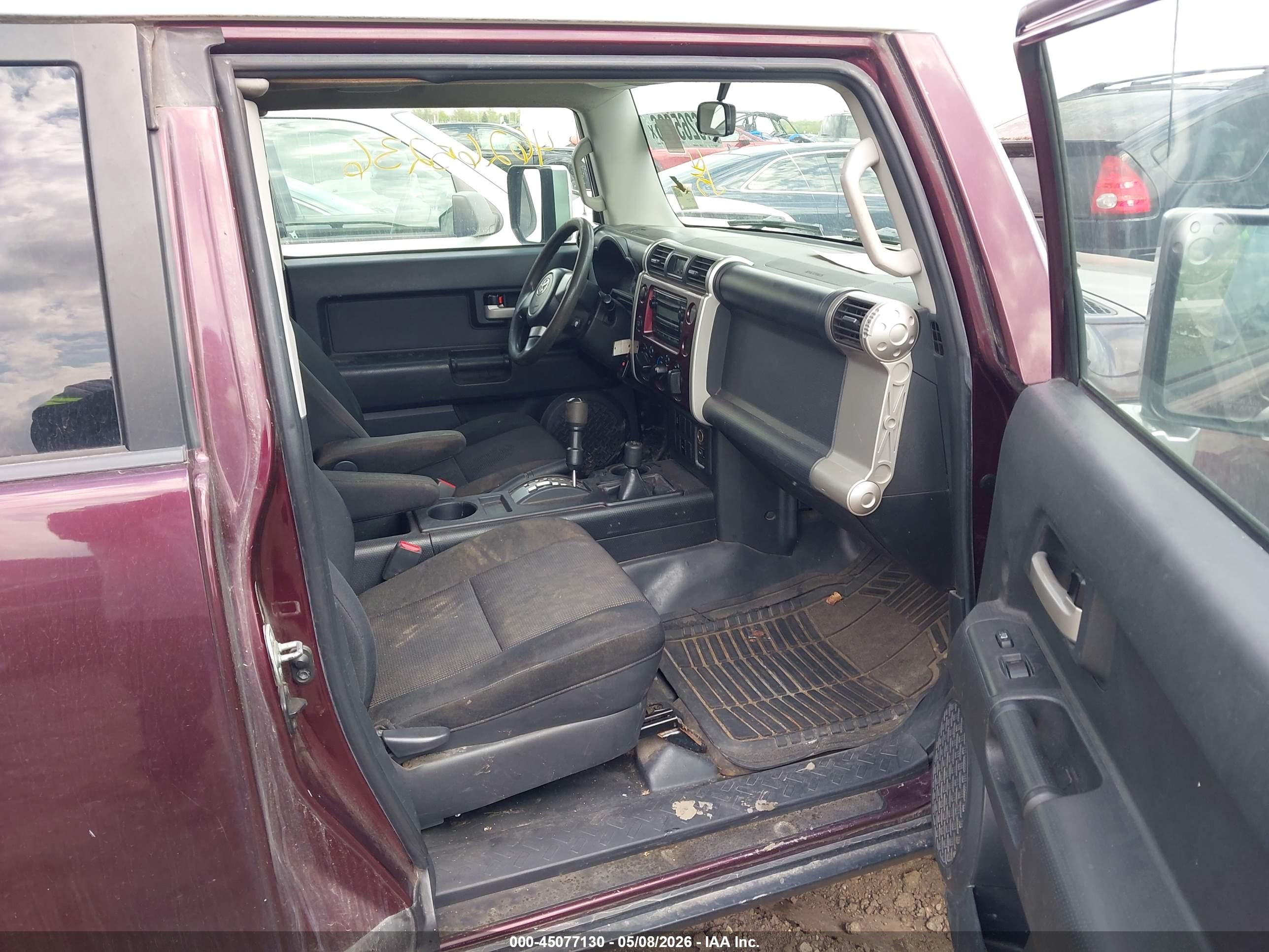 TOYOTA FJ image 5